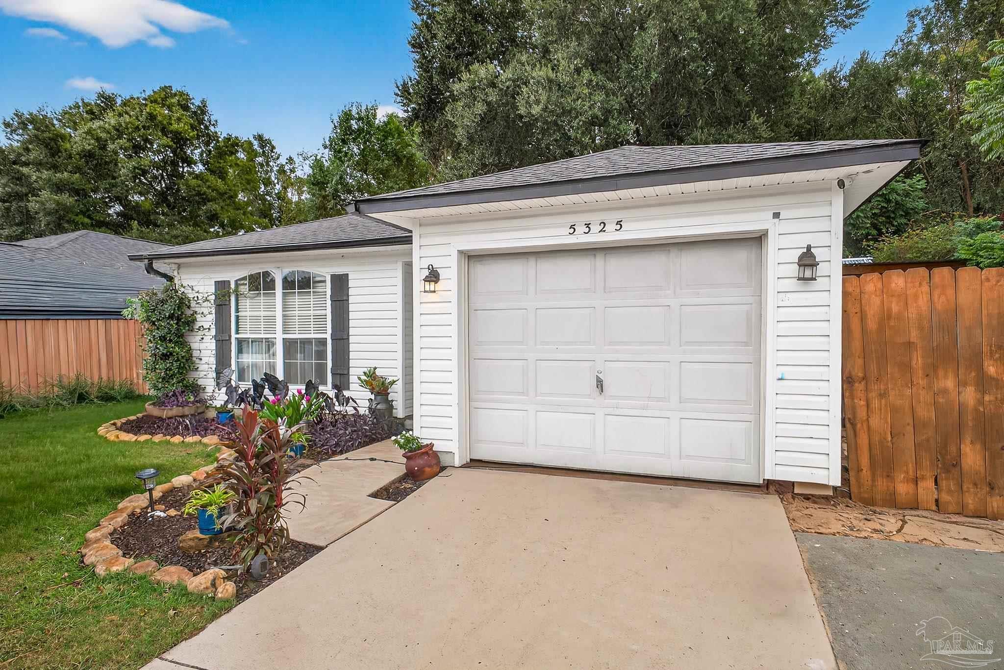 Photo of Listing #671939