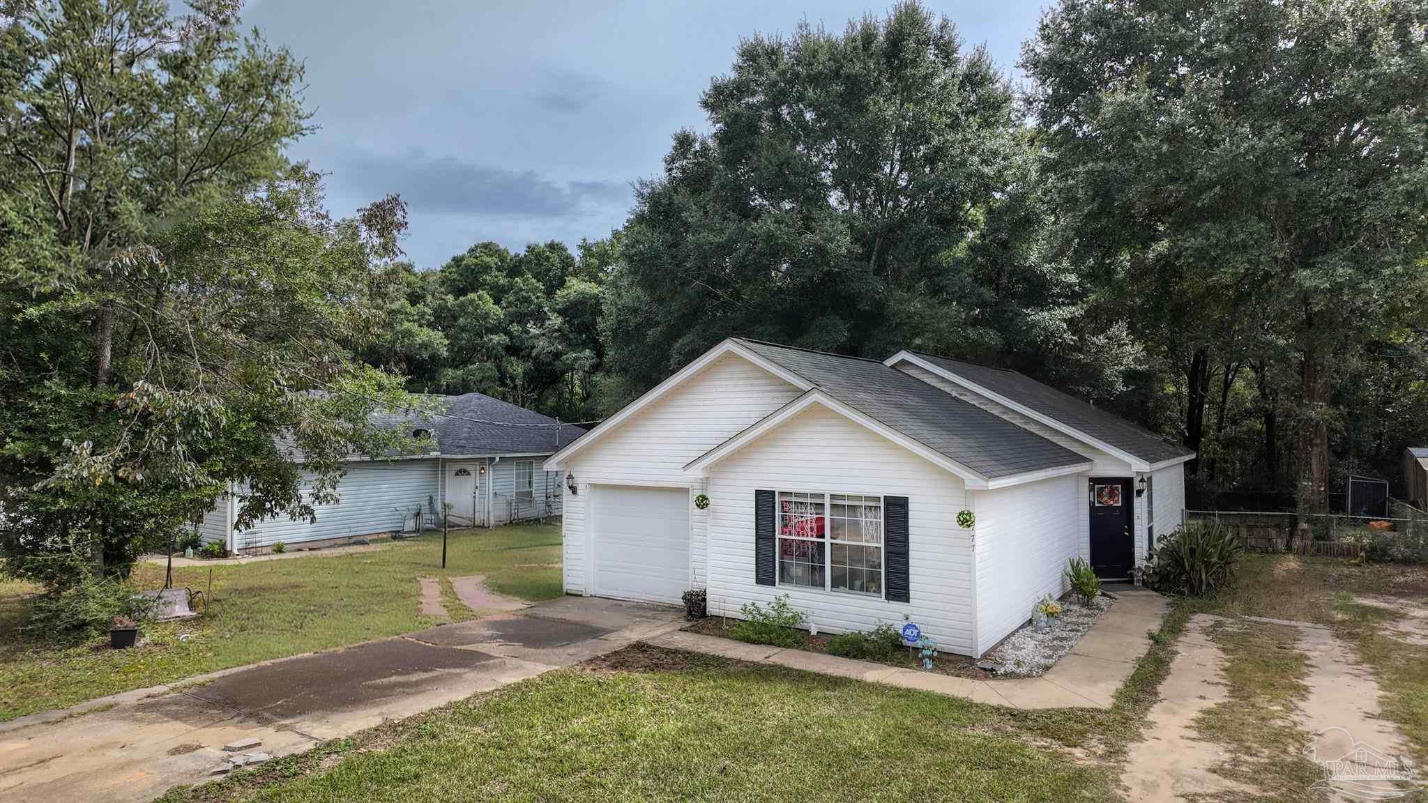 Photo of Listing #671998