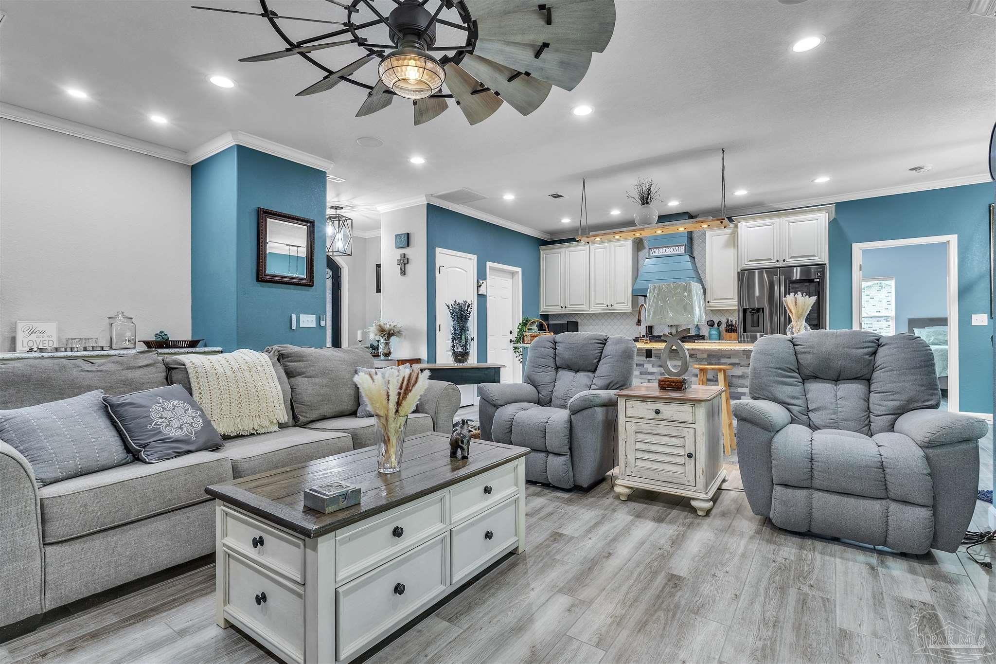 Photo of Listing #672014