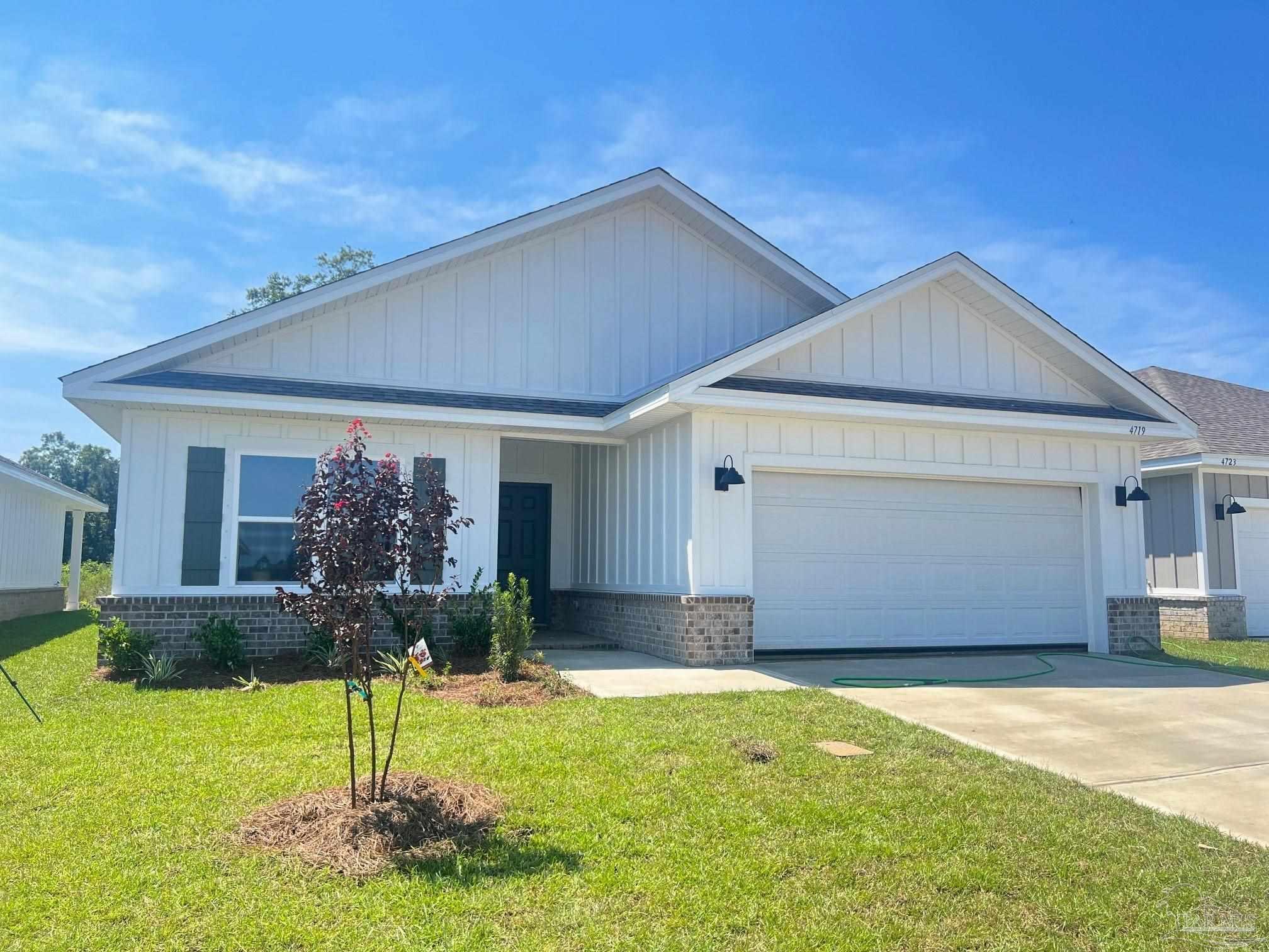 Photo of Listing #672176