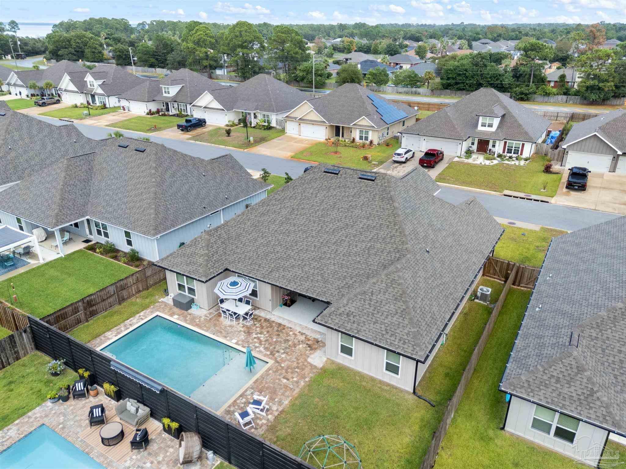 Photo of Listing #672198