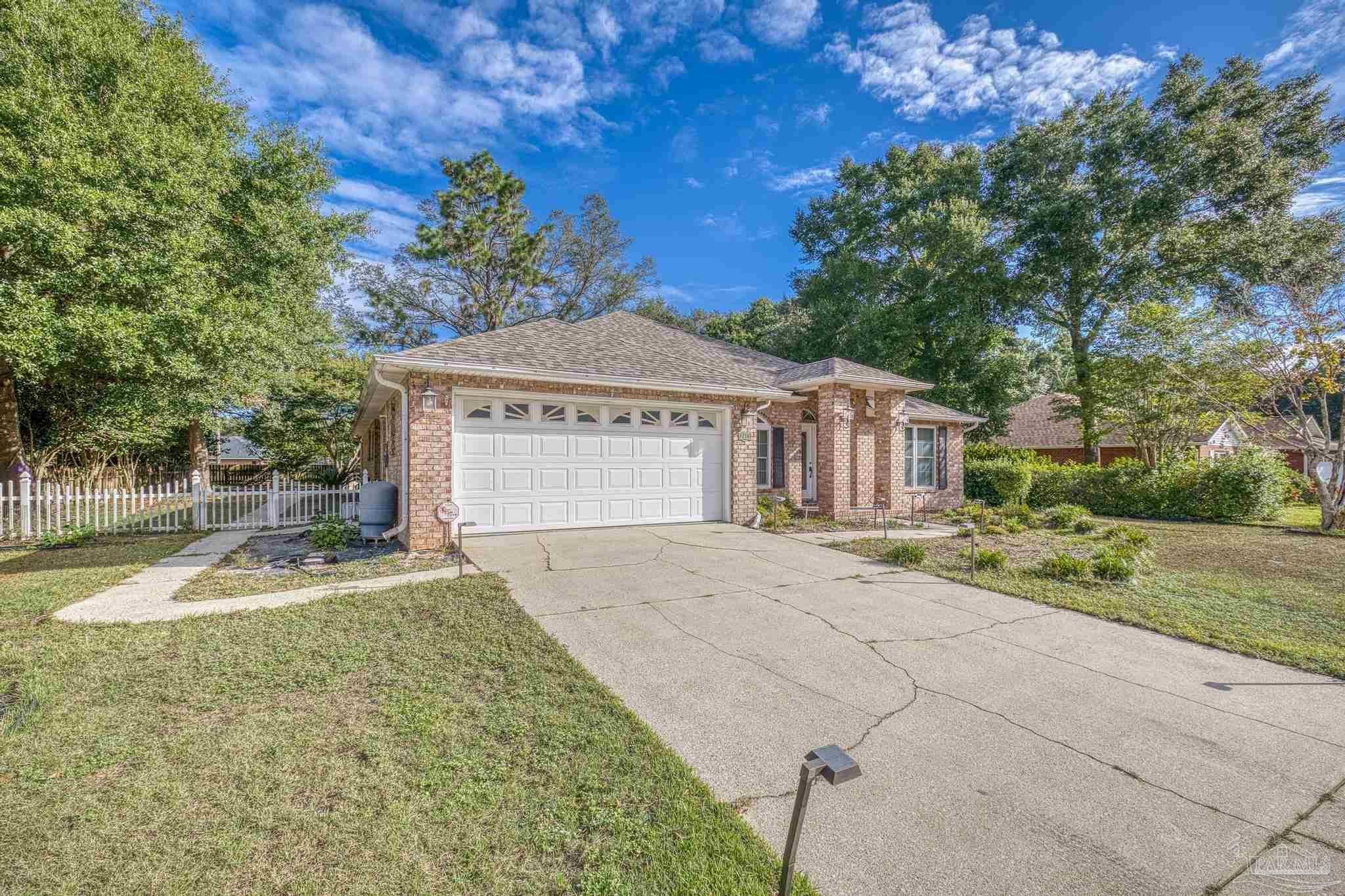 Photo of Listing #672275