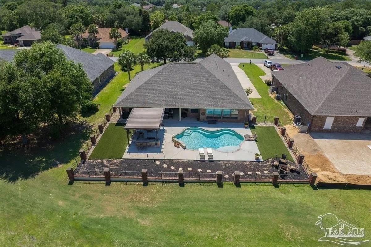 Photo of Listing #672403
