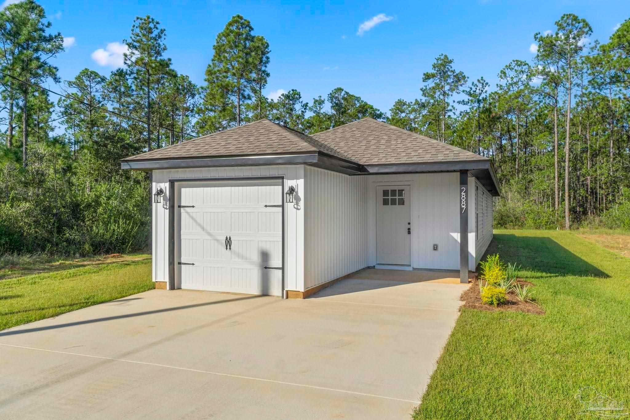 Photo of Listing #672472