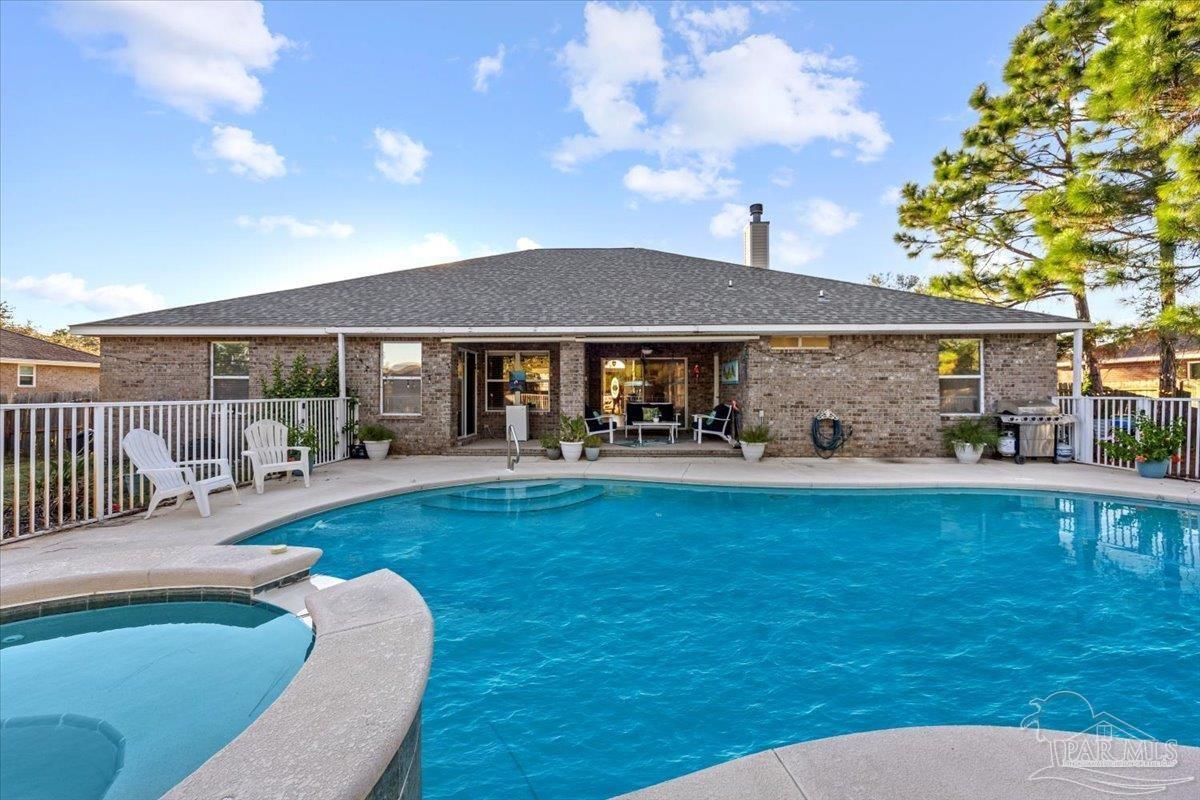 Photo of Listing #672523