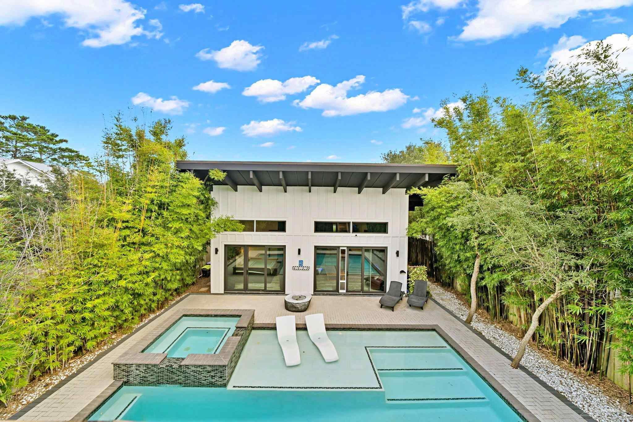 Photo of Listing #672530