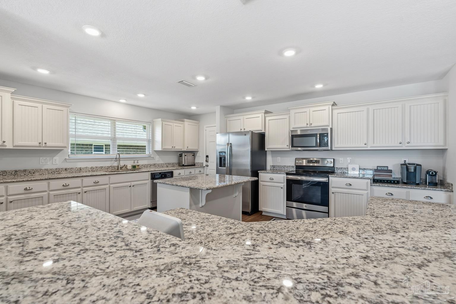 Photo of Listing #672729