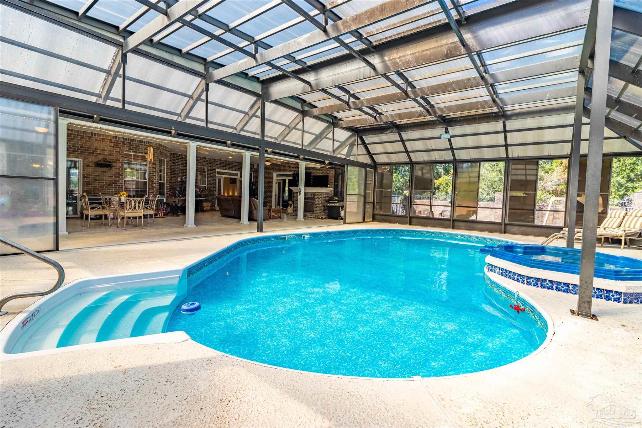 Photo of Listing #672733