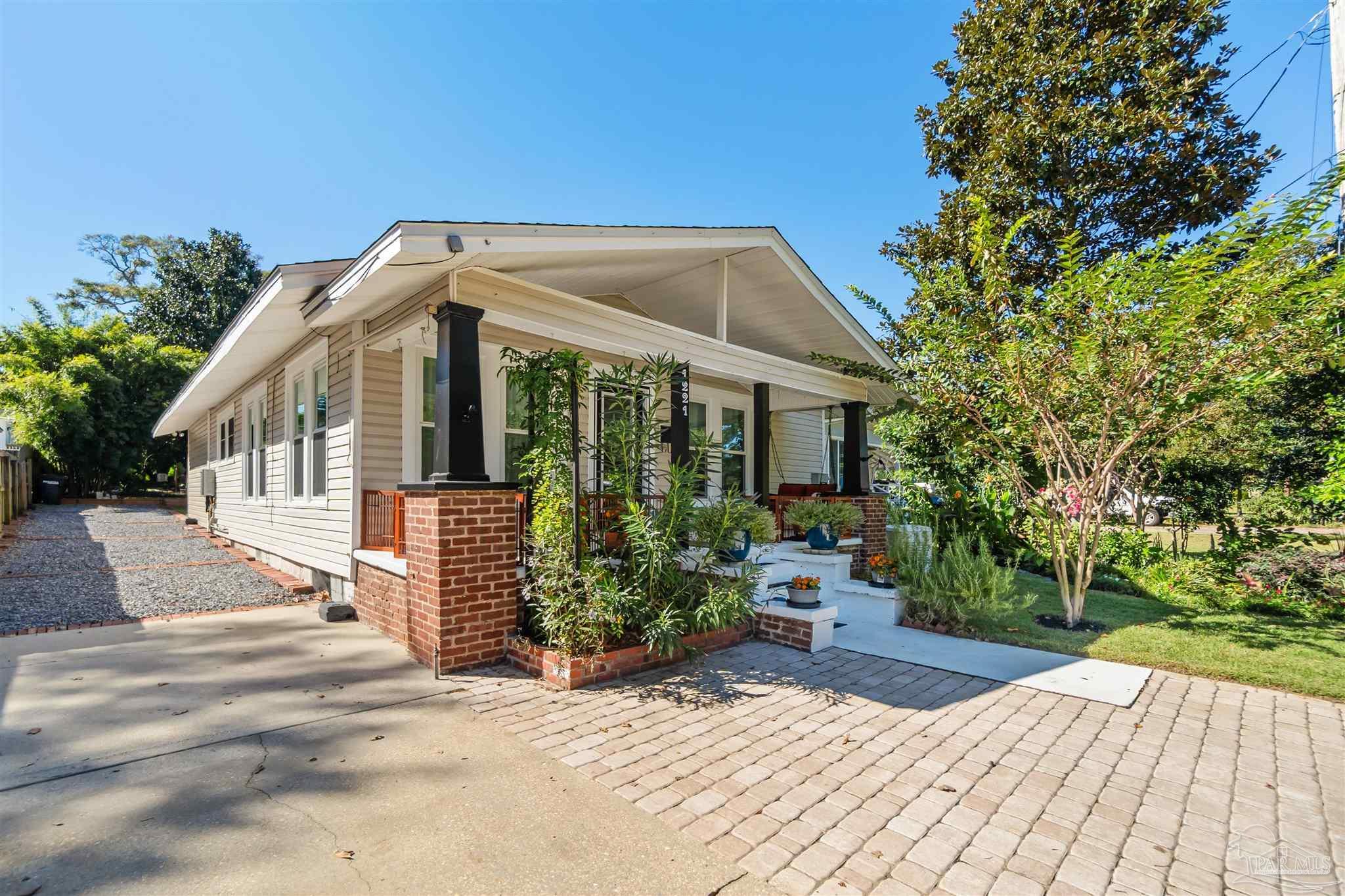 Photo of Listing #672805