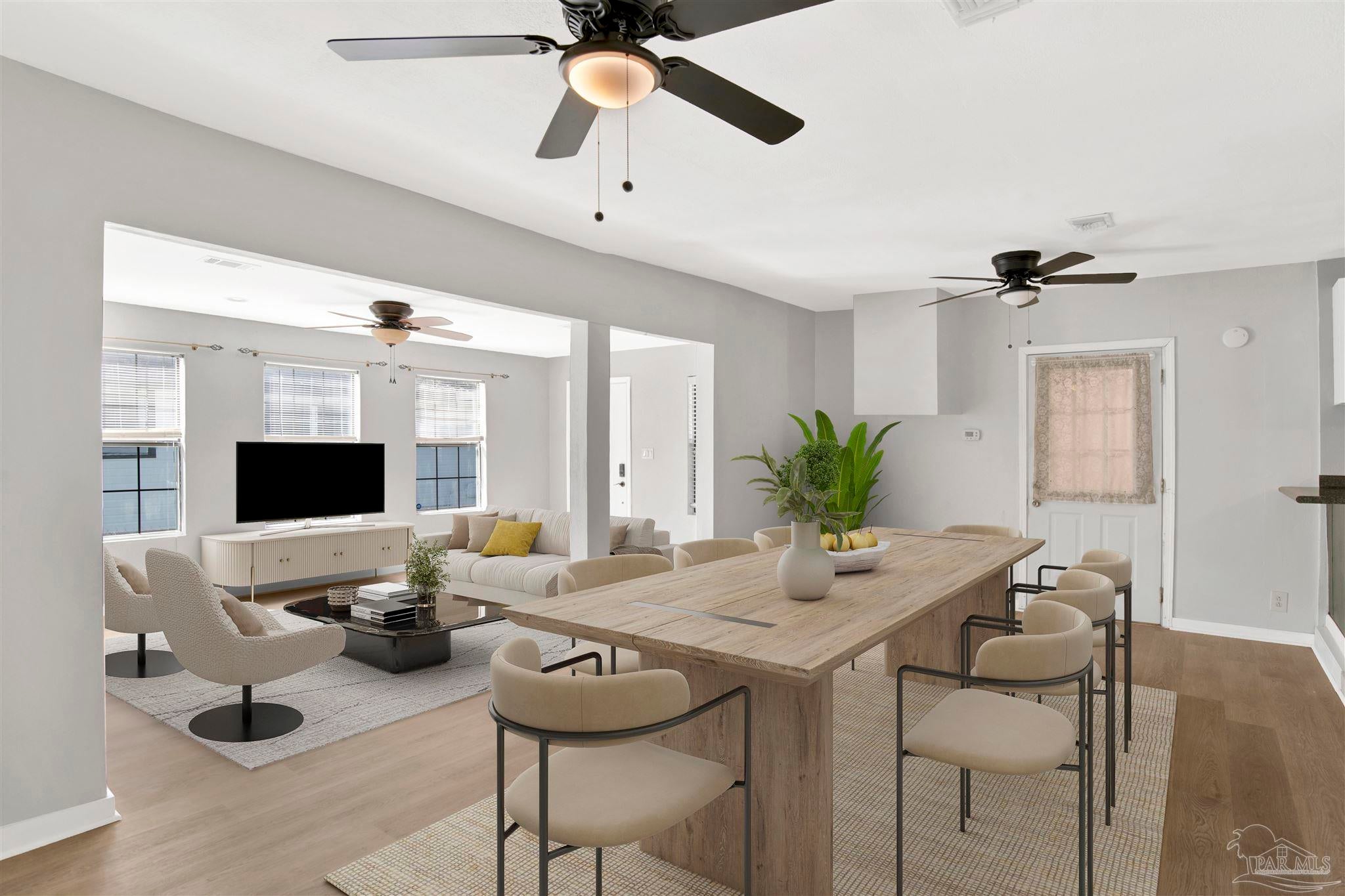 Photo of Listing #672861