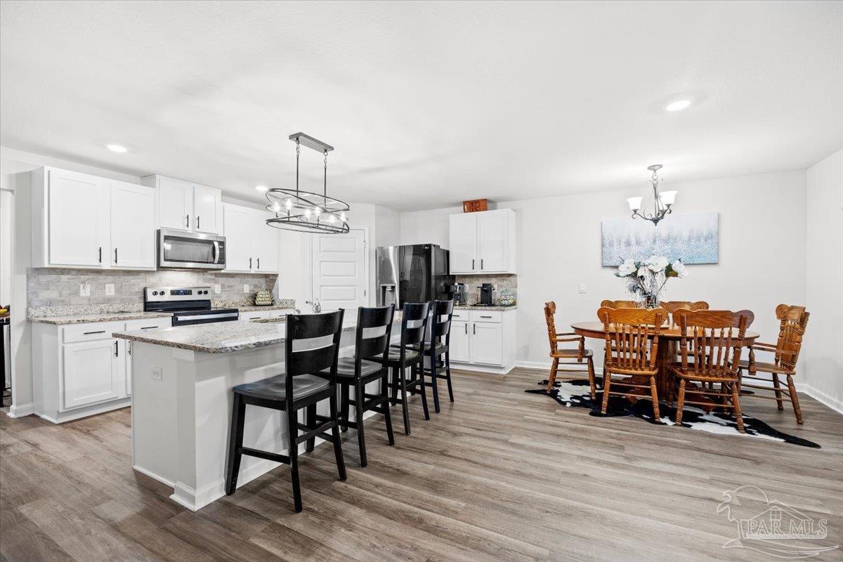 Photo of Listing #672868