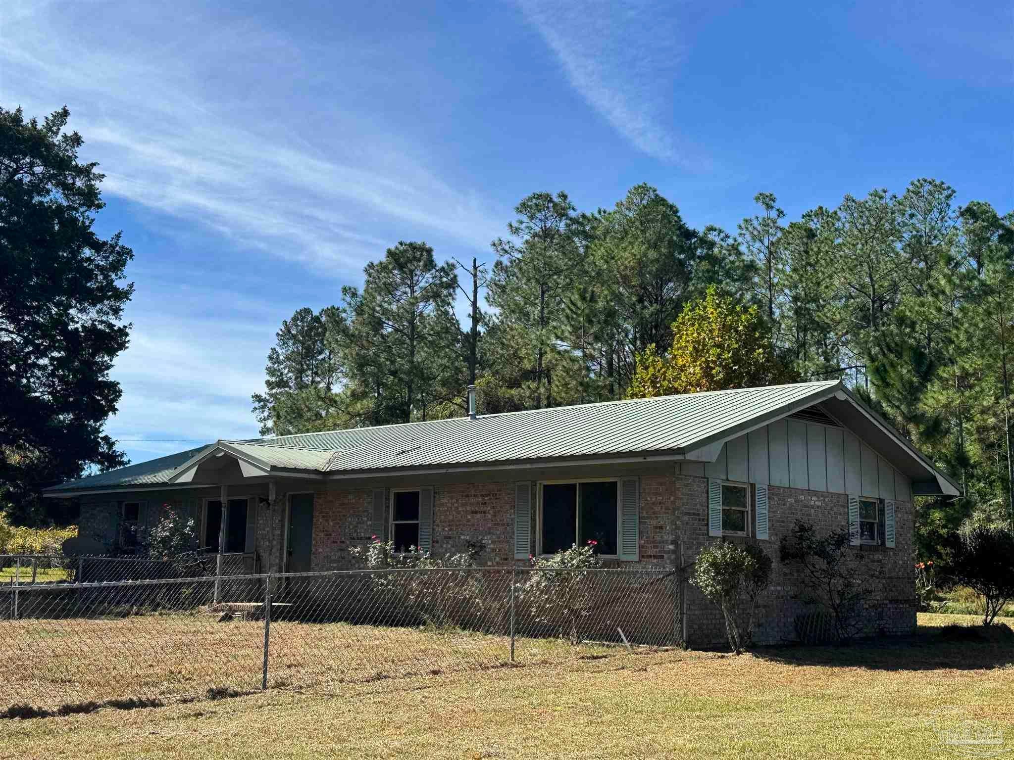 Photo of Listing #672899