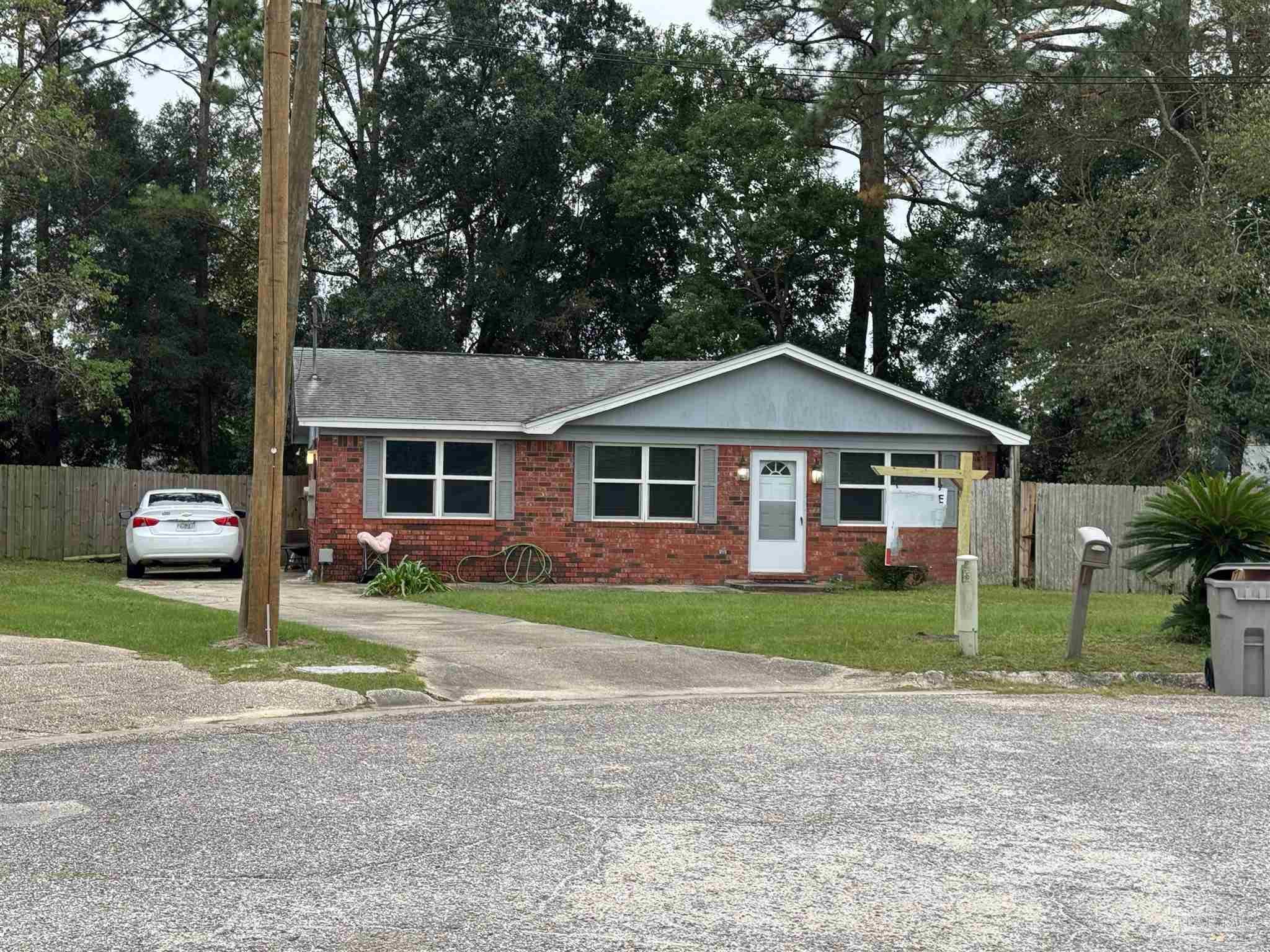 Photo of Listing #672978