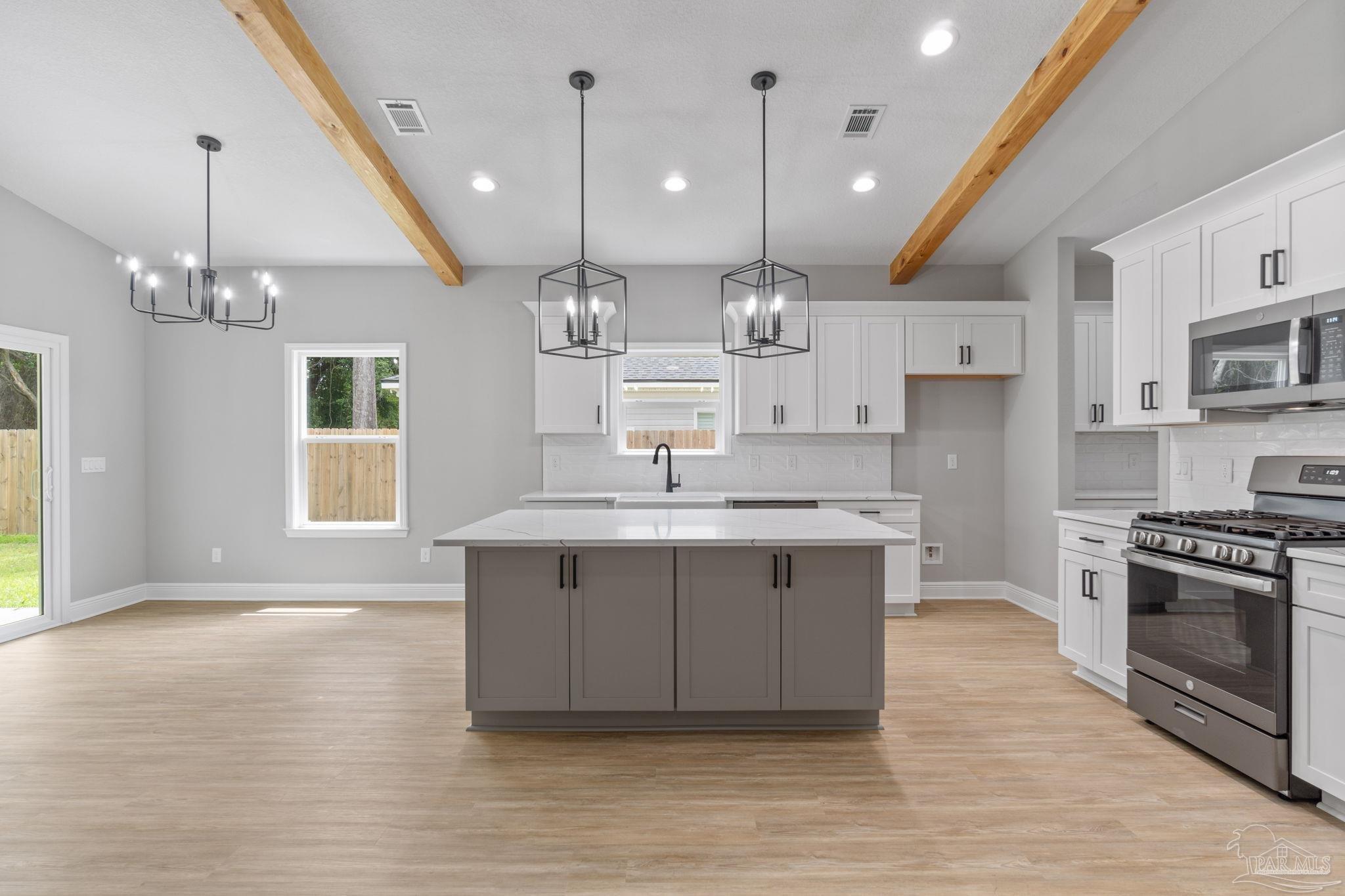 Photo of Listing #673369