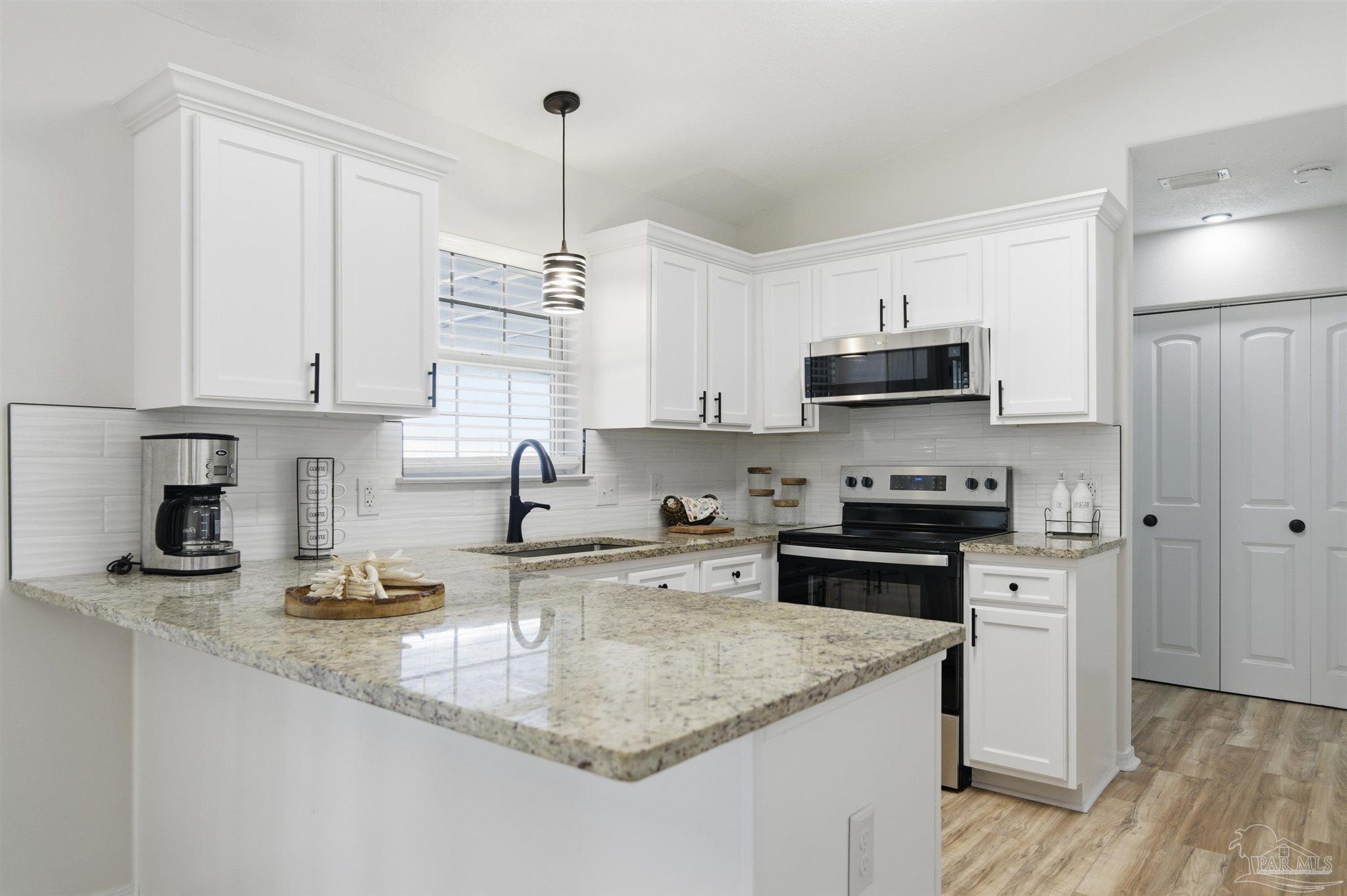 Photo of Listing #673530