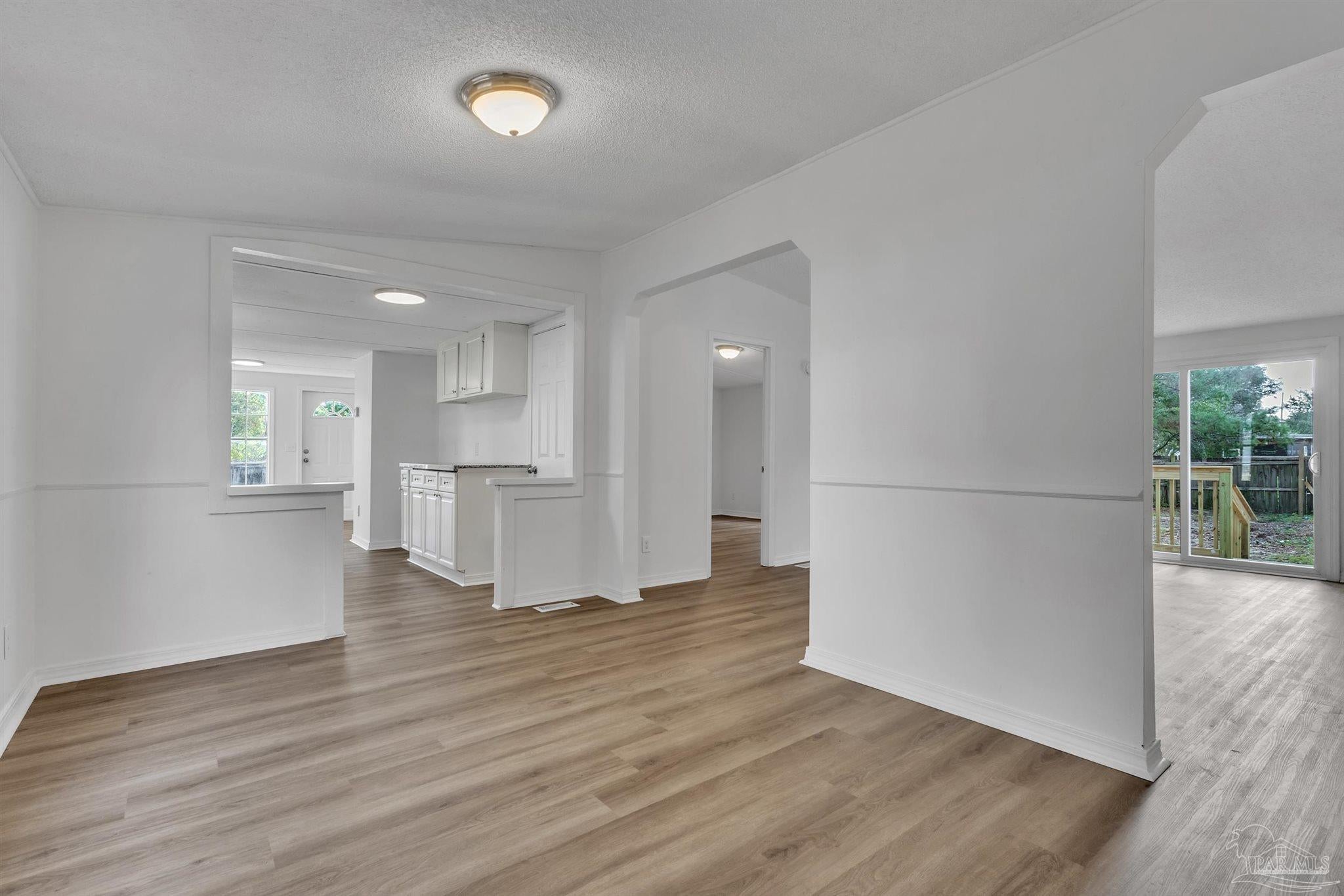 Photo of Listing #673553