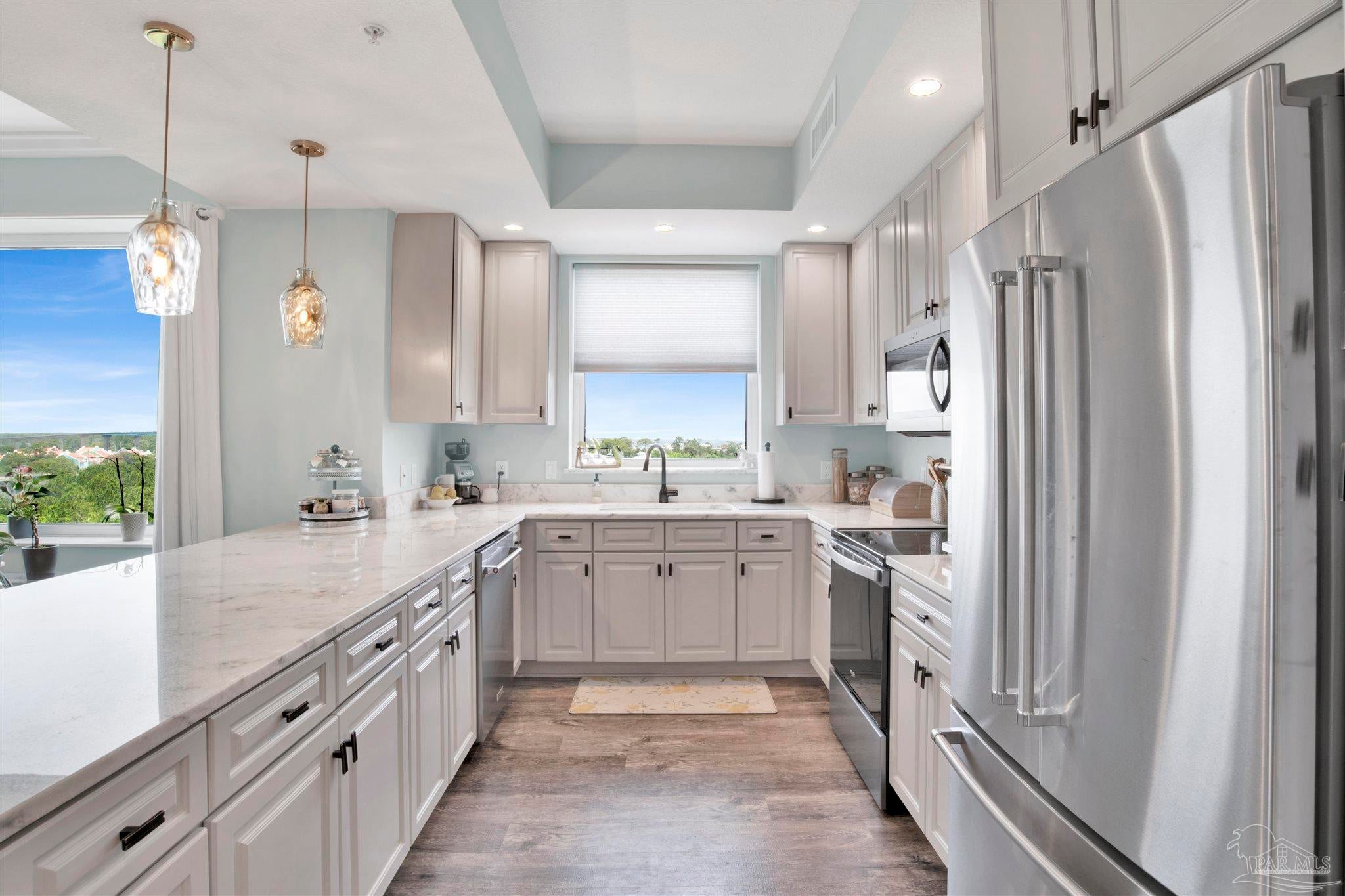 Photo of Listing #673763