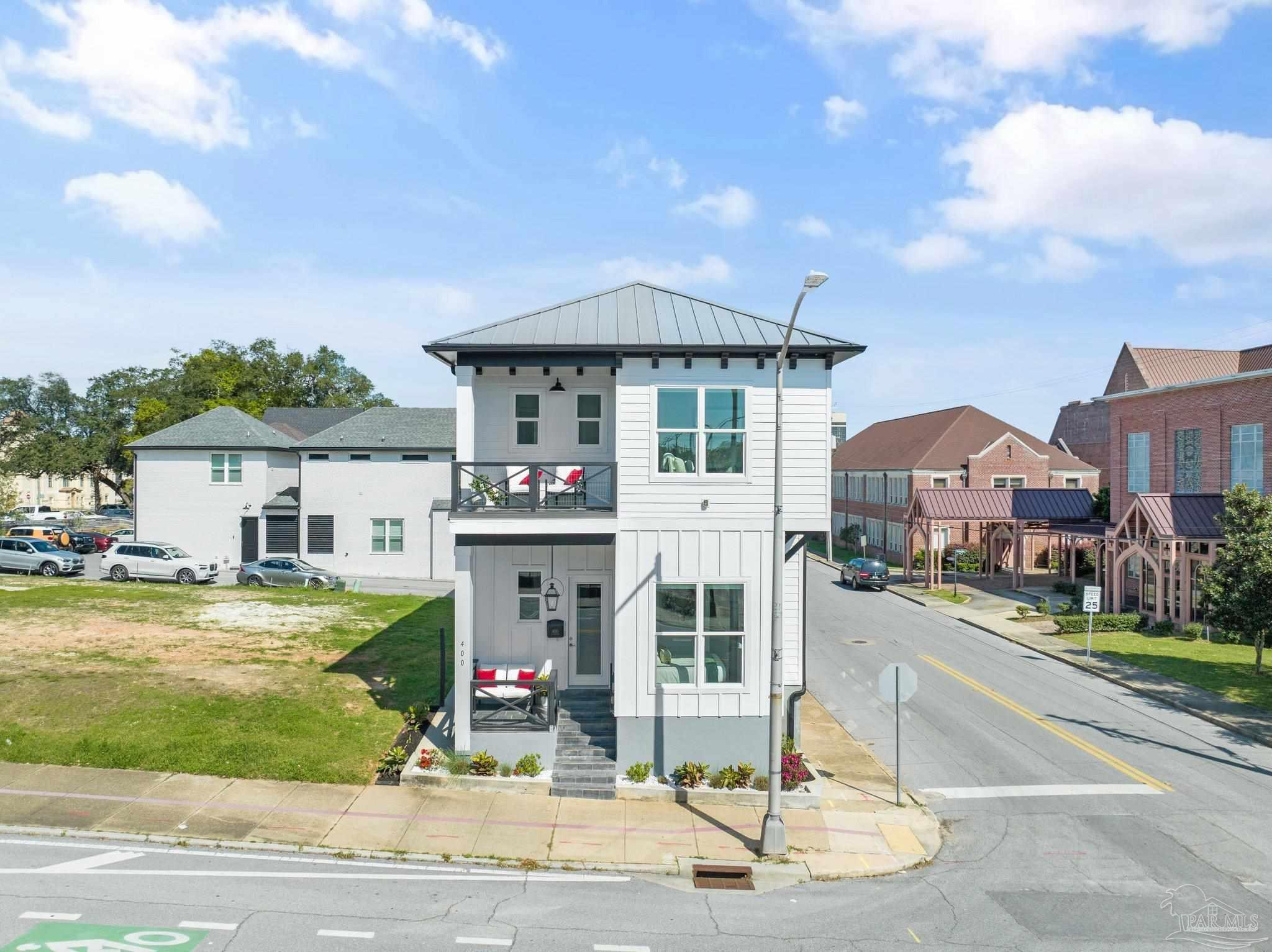 Photo of Listing #674152