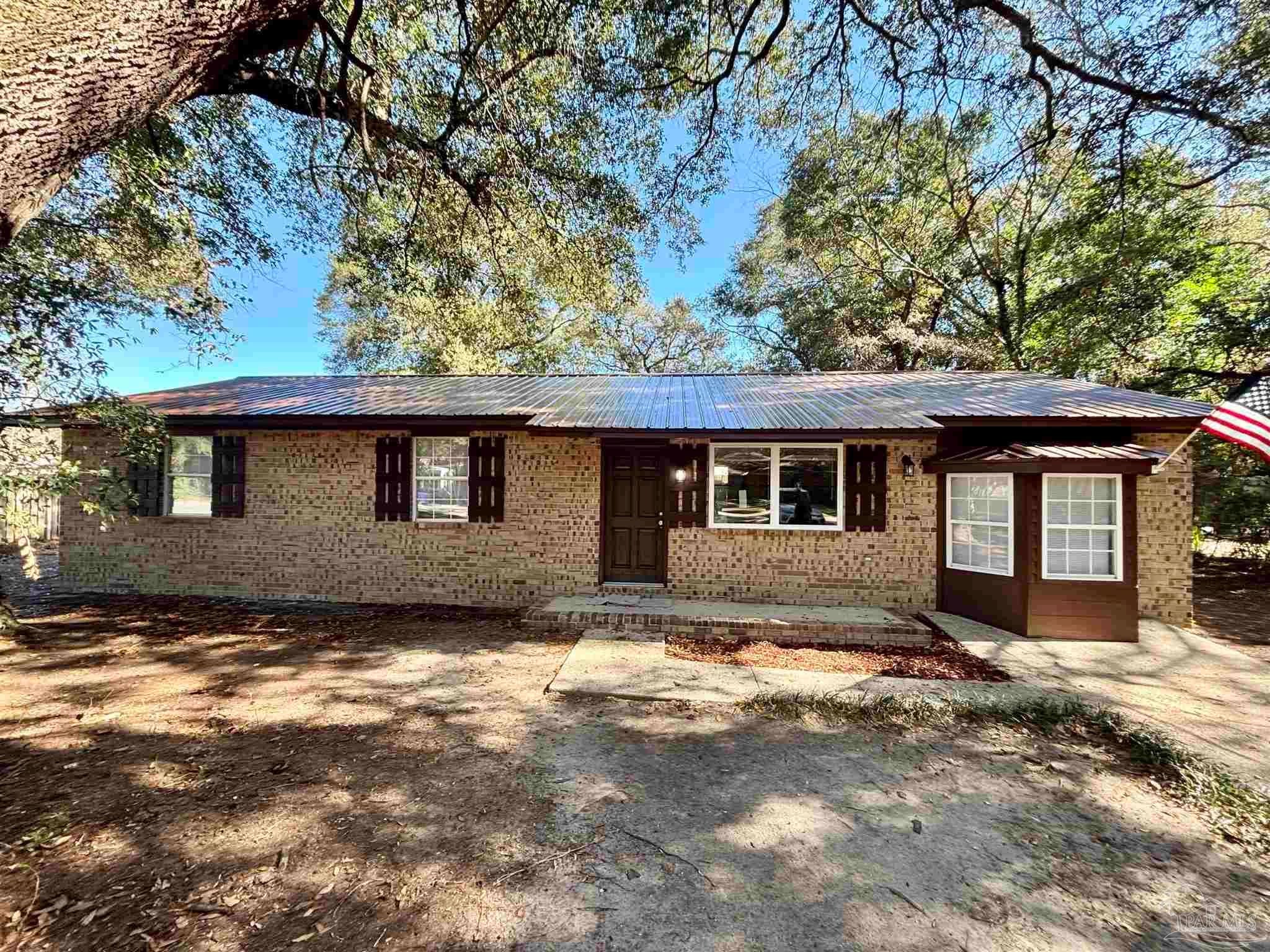 Photo of Listing #674303