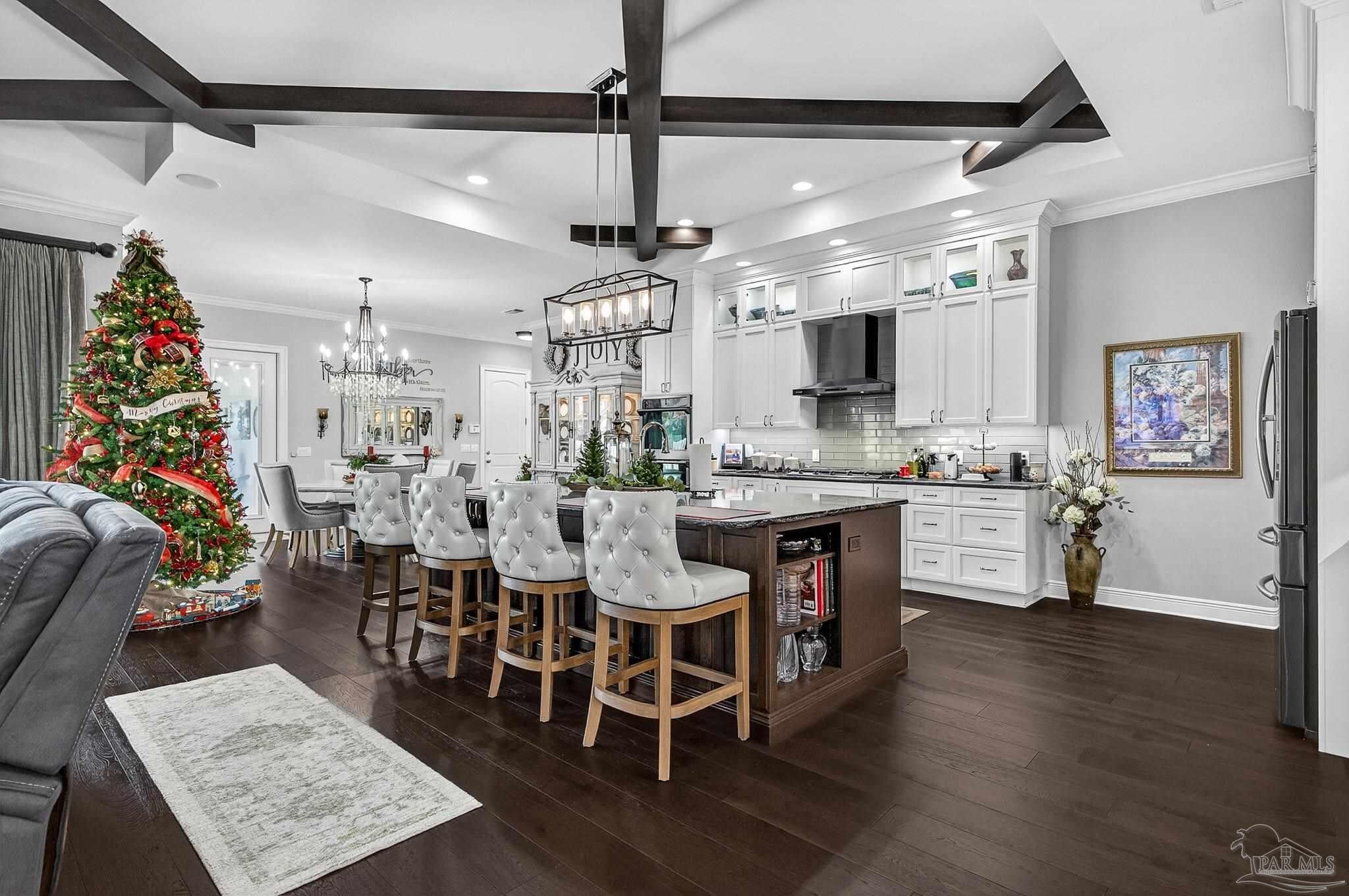 Photo of Listing #674305