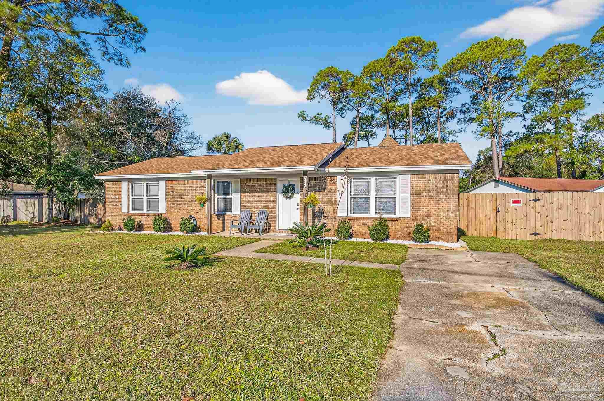 Photo of Listing #674777