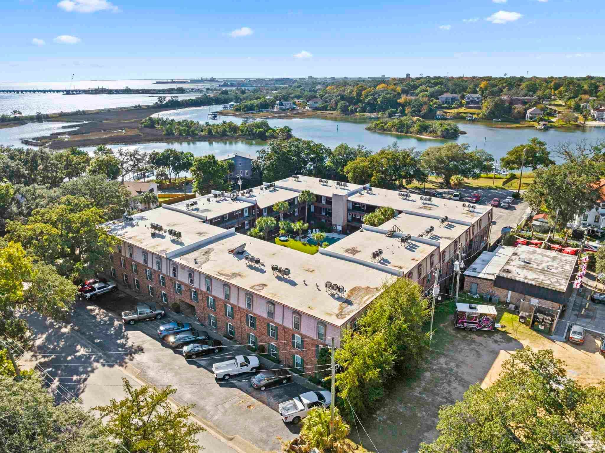 Photo of Listing #674875