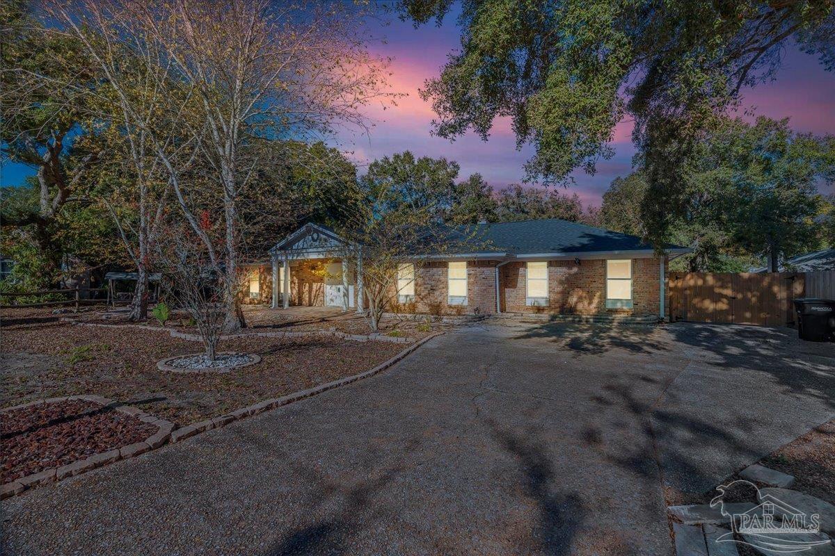 Photo of Listing #674894