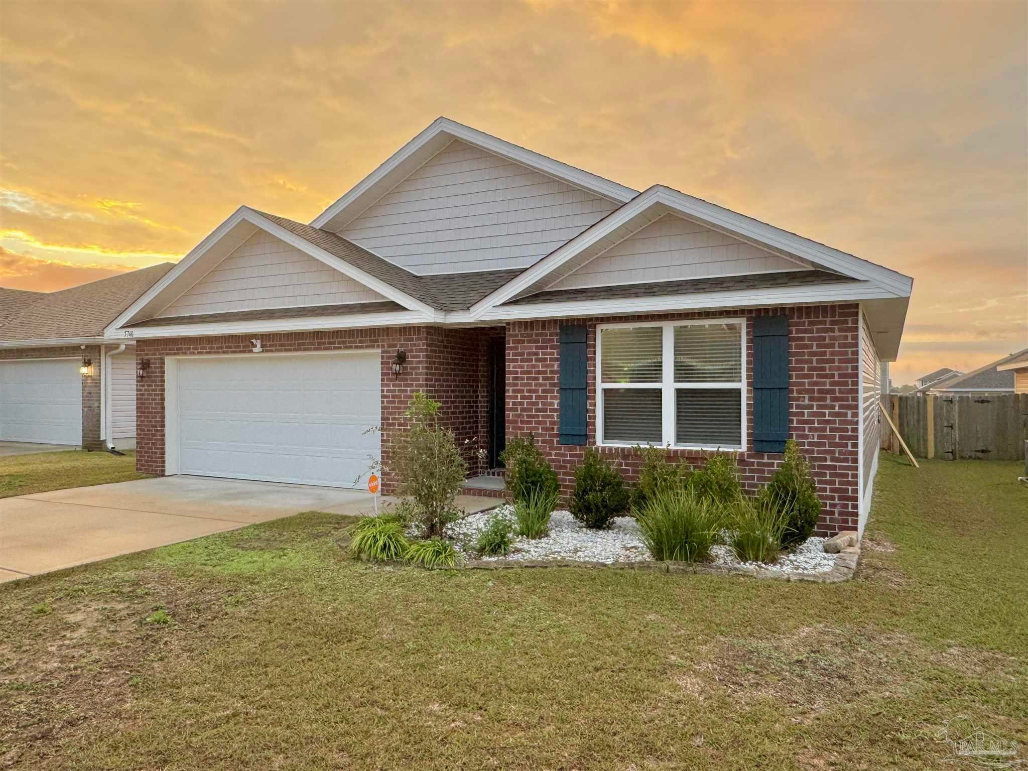 Photo of Listing #674897