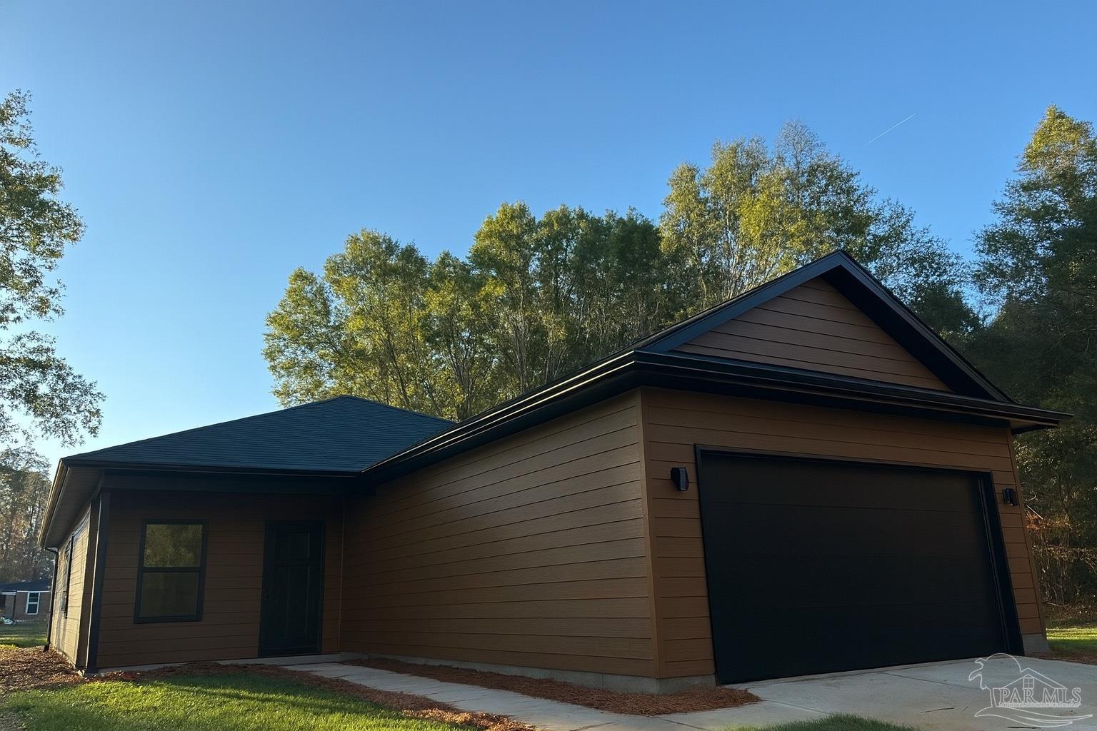 Photo of Listing #674927