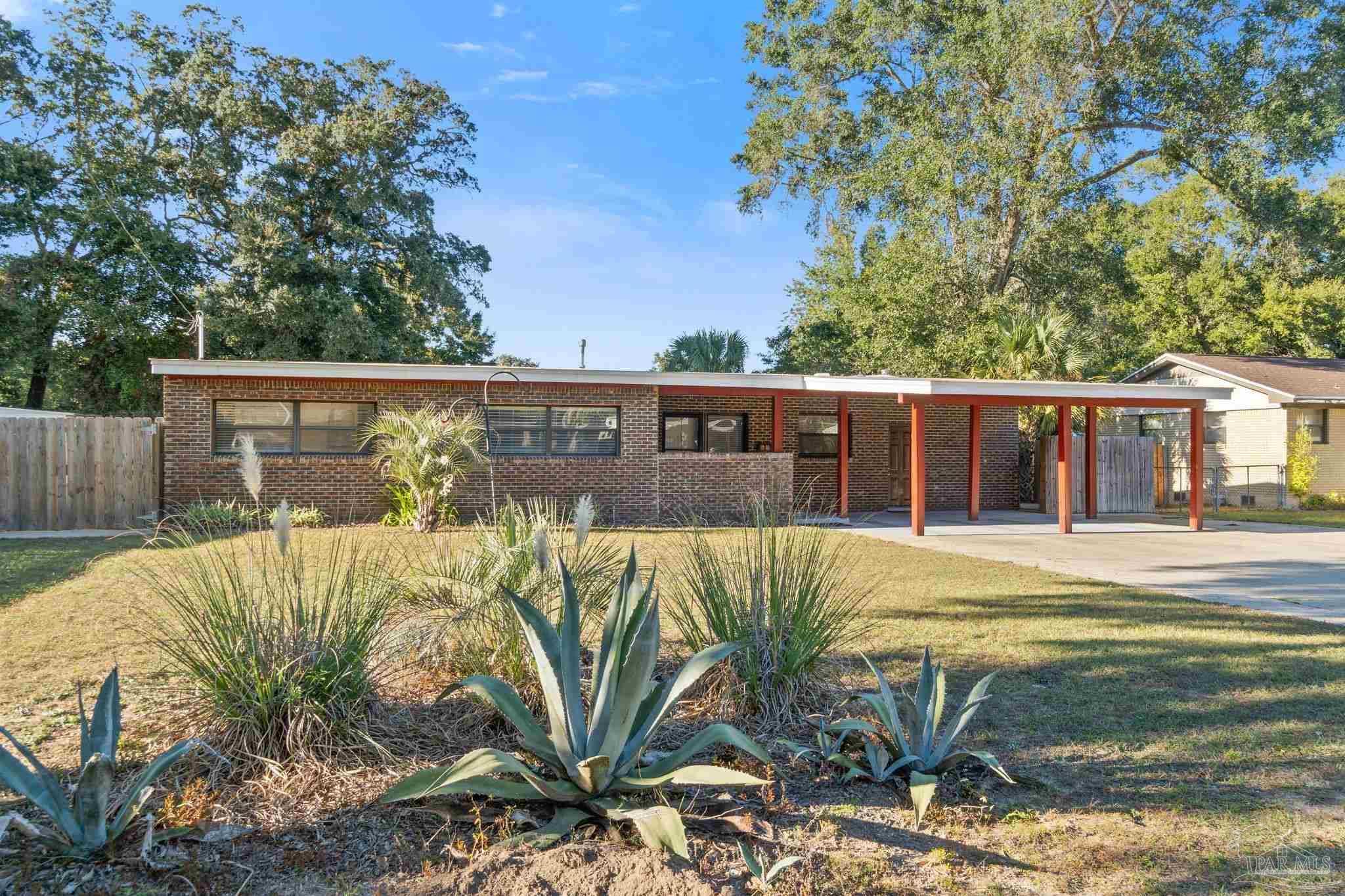 Photo of Listing #674957