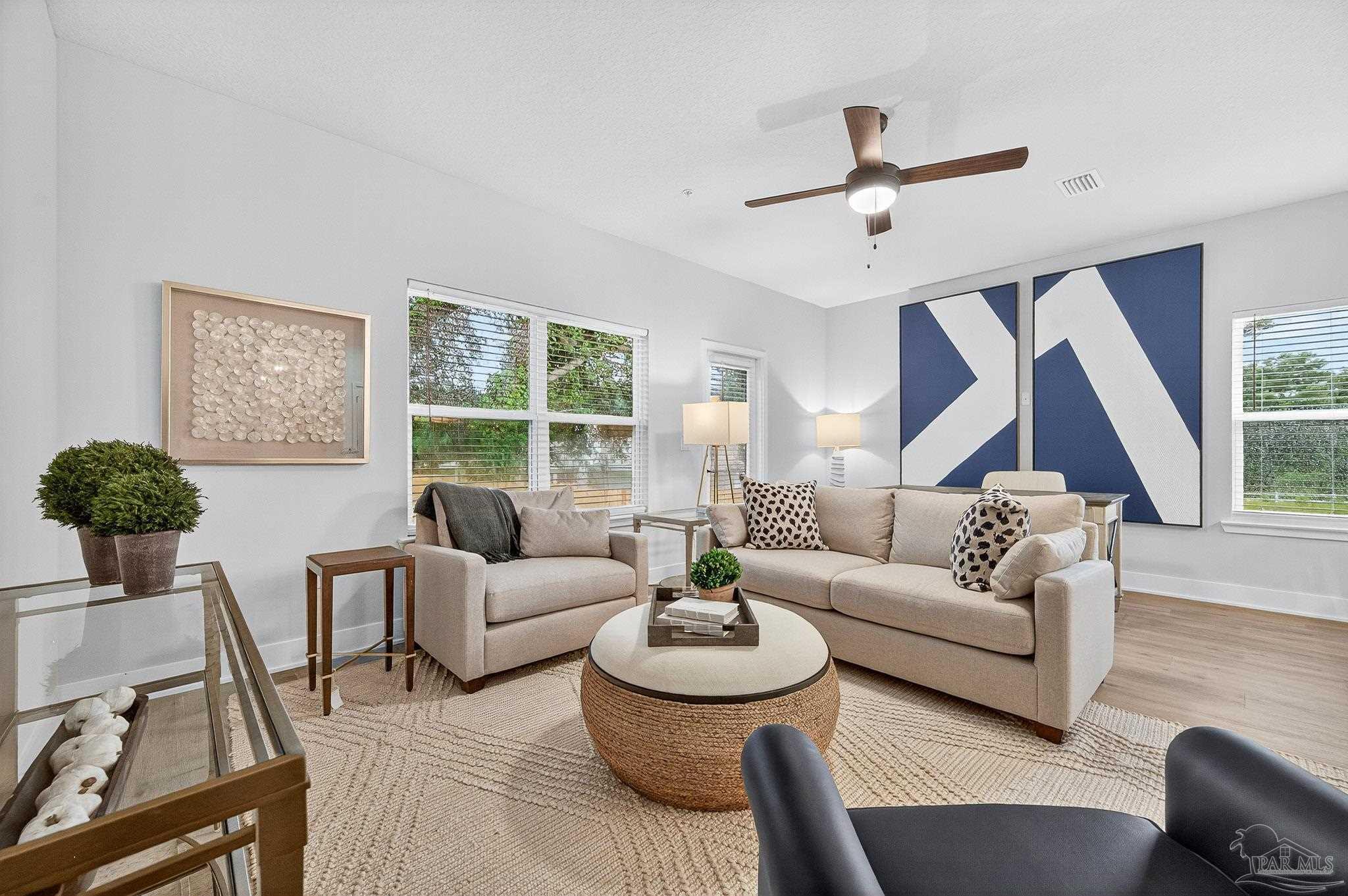 Photo of Listing #660450