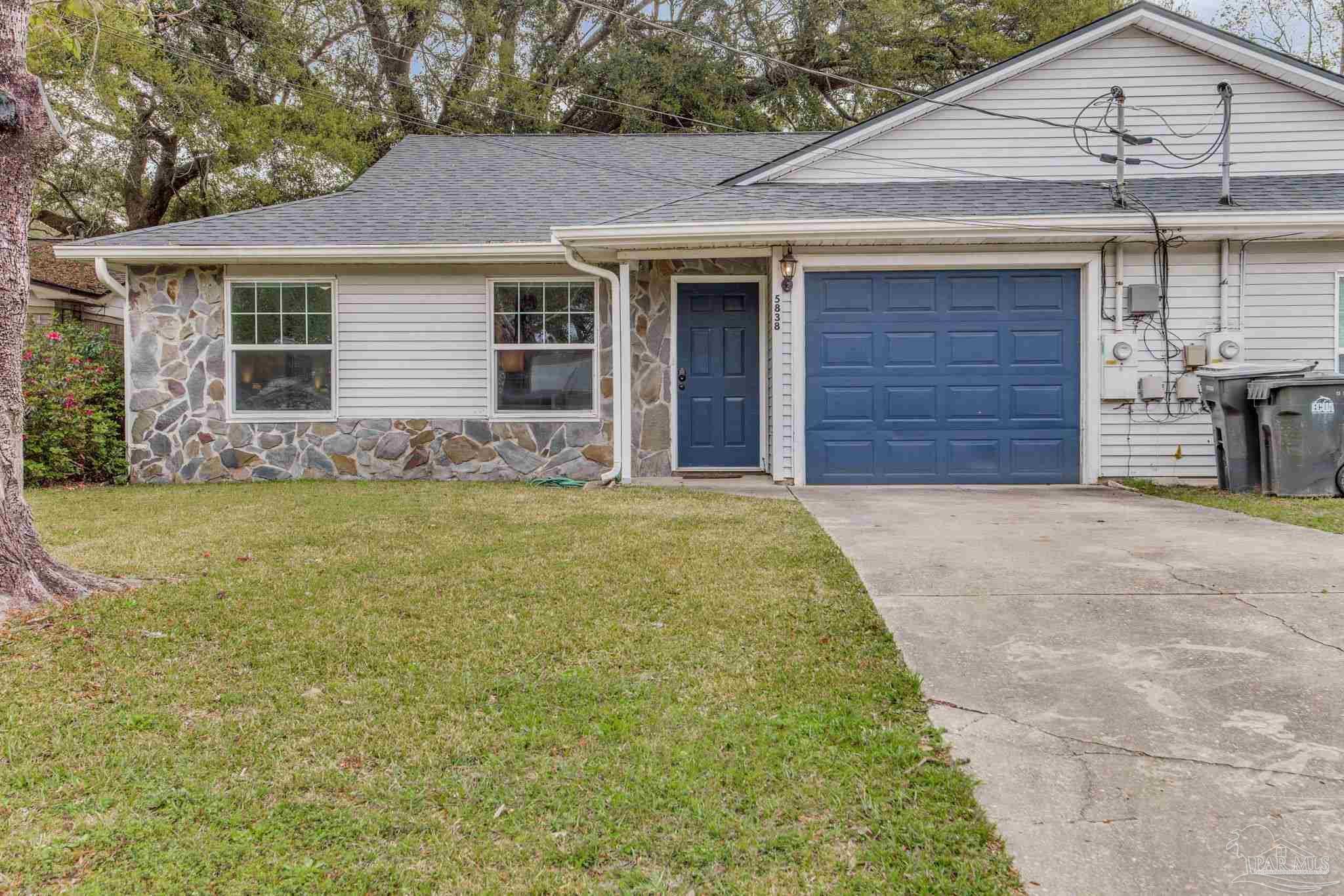 Photo of Listing #661327