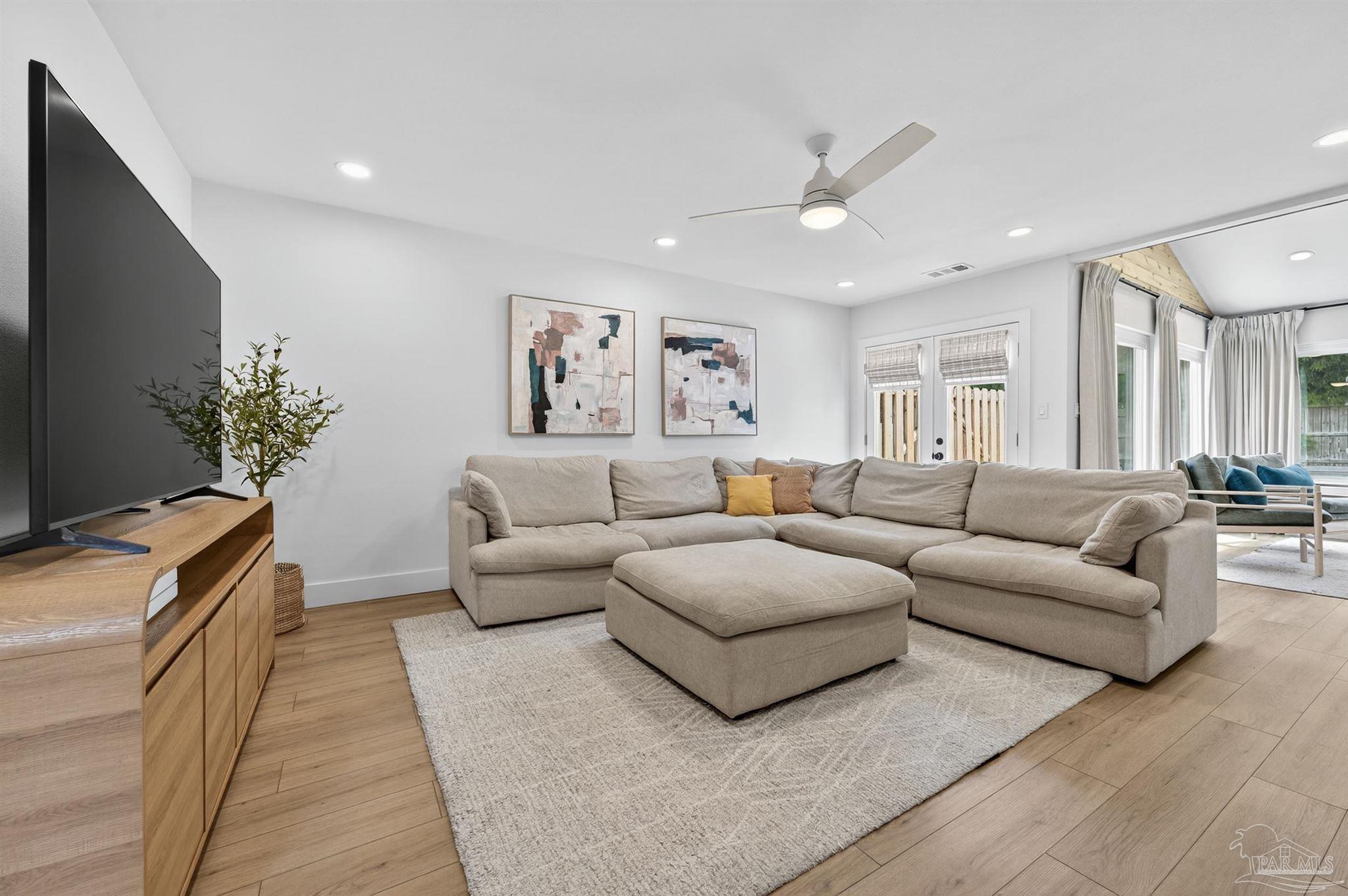 Photo of Listing #670024