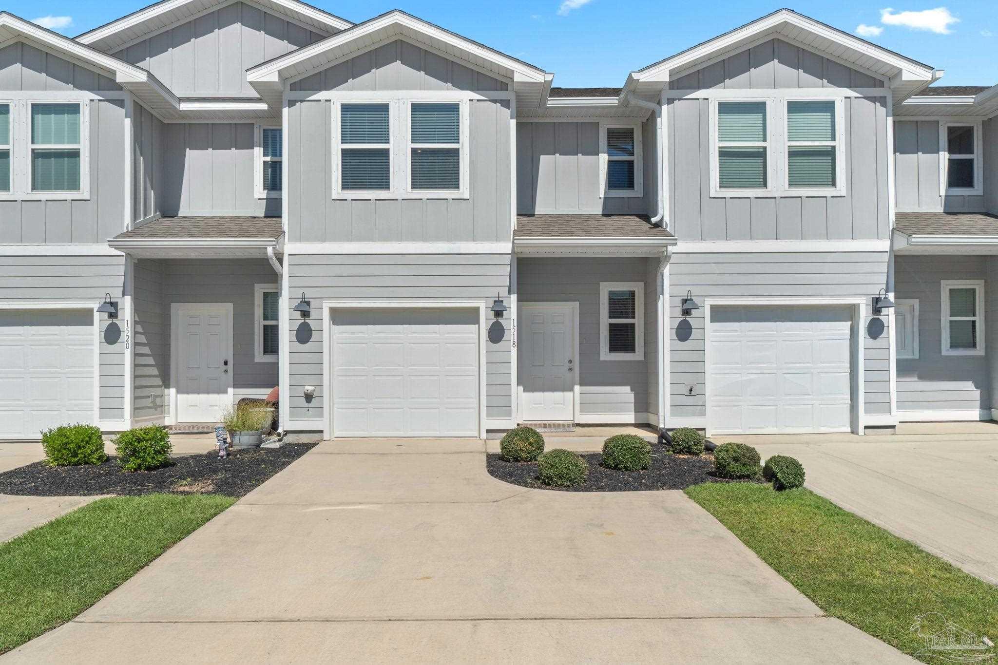 Photo of Listing #672742