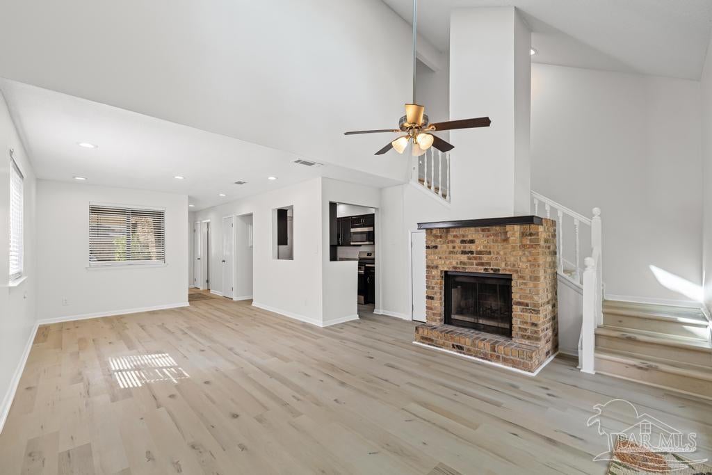 Photo of Listing #674046