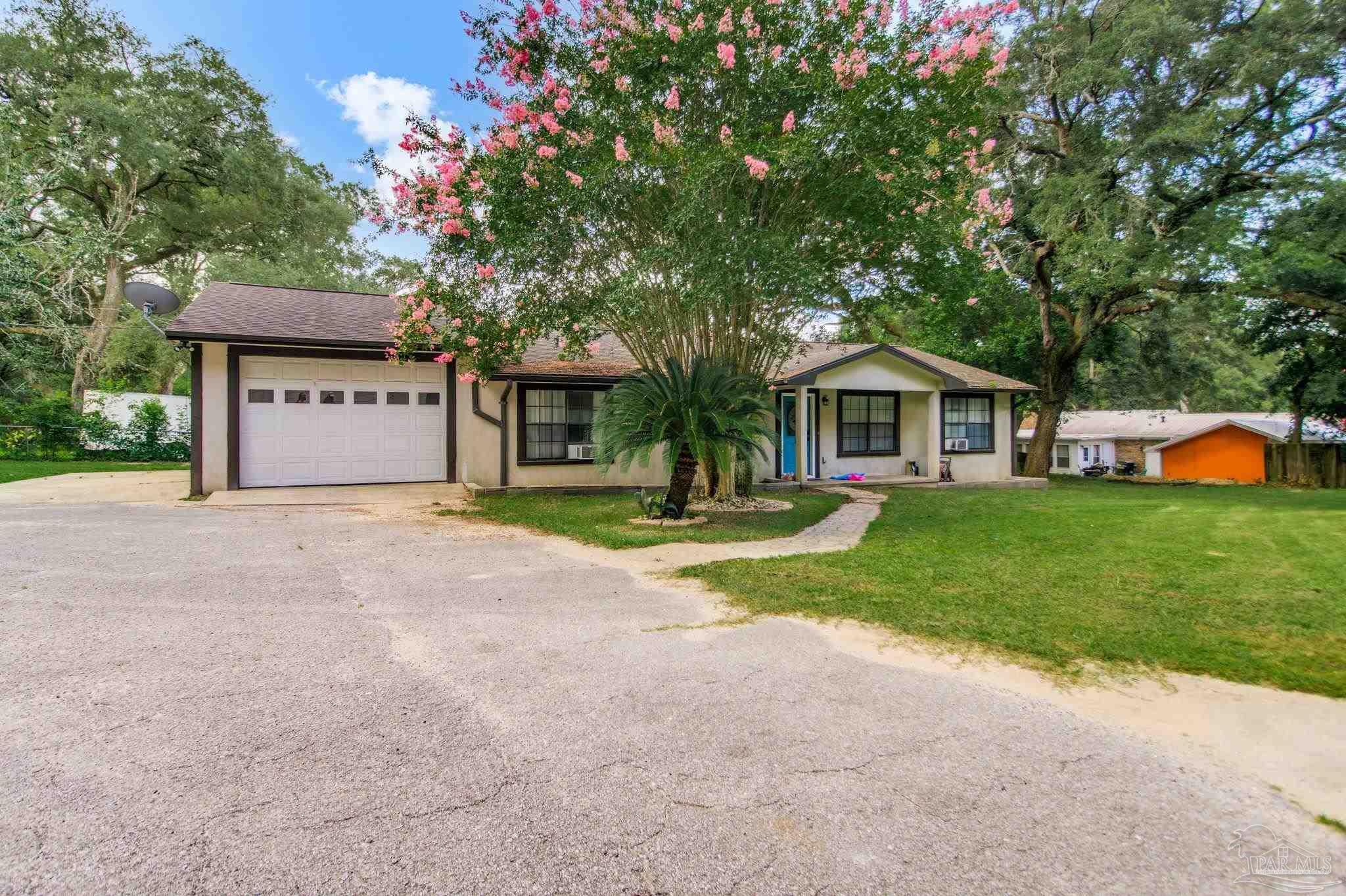 Photo of Listing #667813