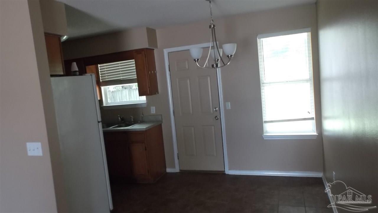 Photo of Listing #636675