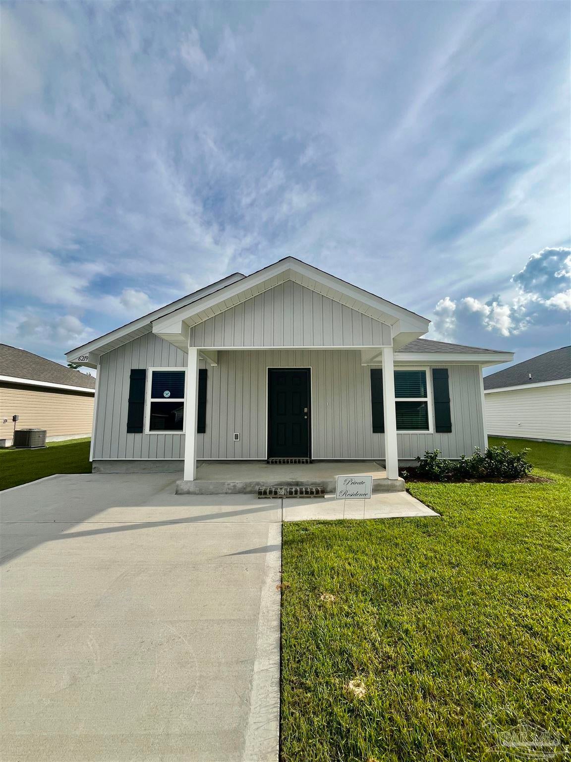 Photo of Listing #670661