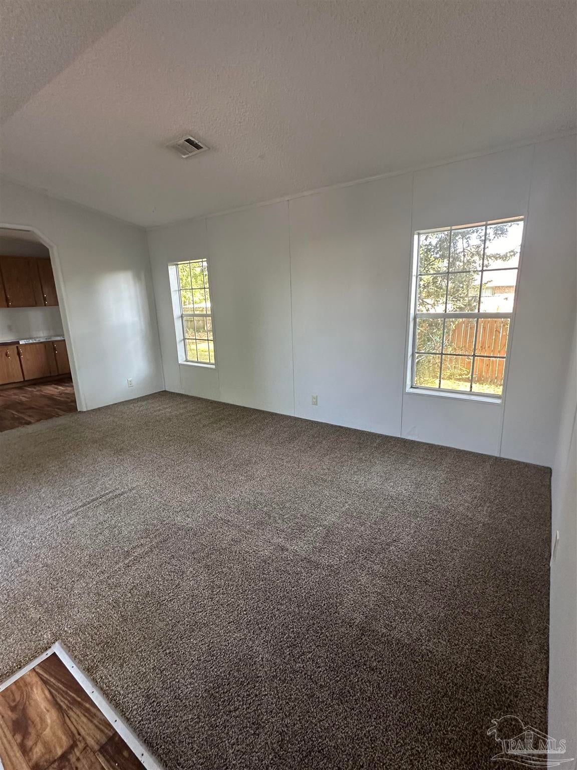 Photo of Listing #670790