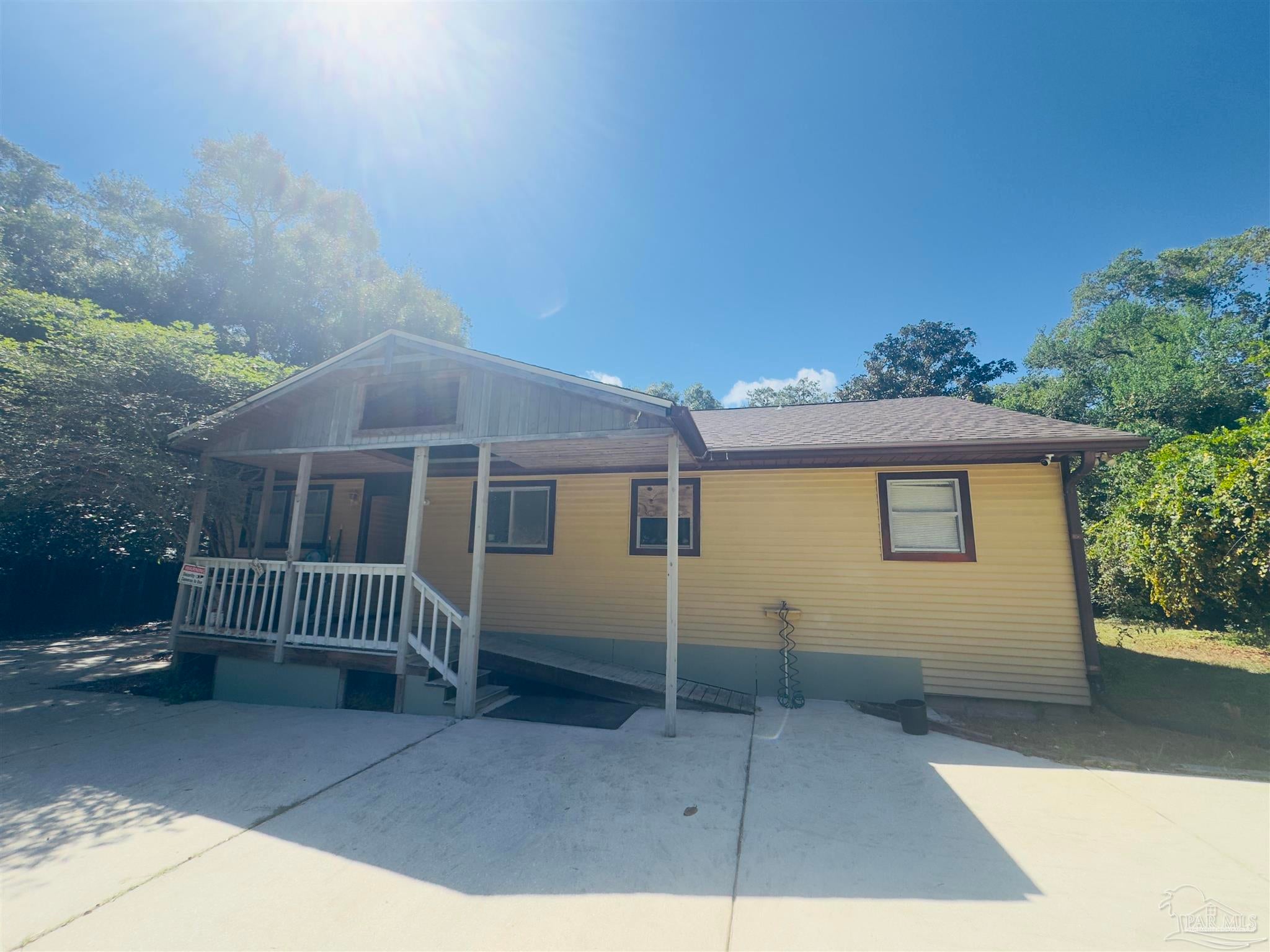 Photo of Listing #671405