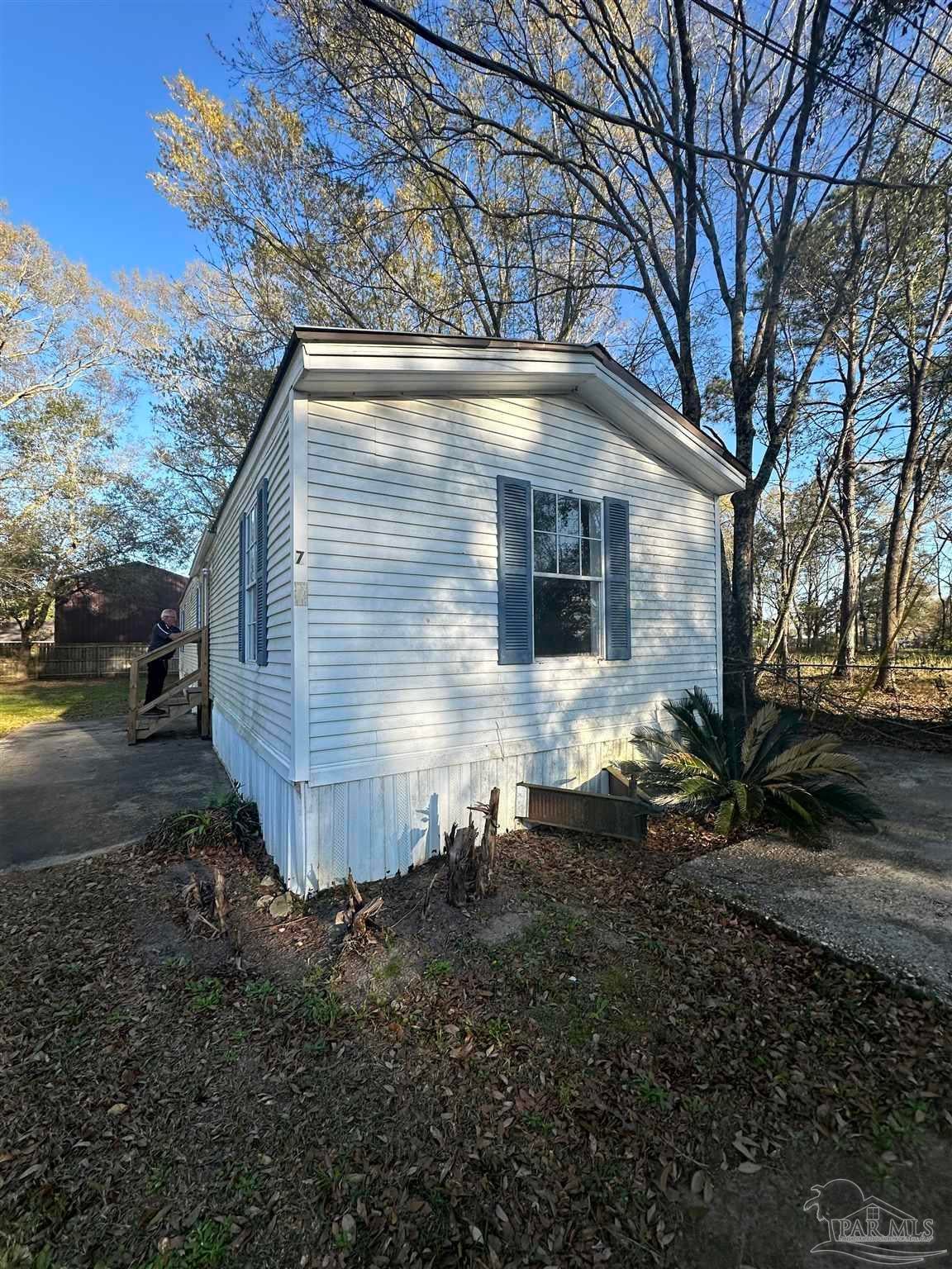 Photo of Listing #671956