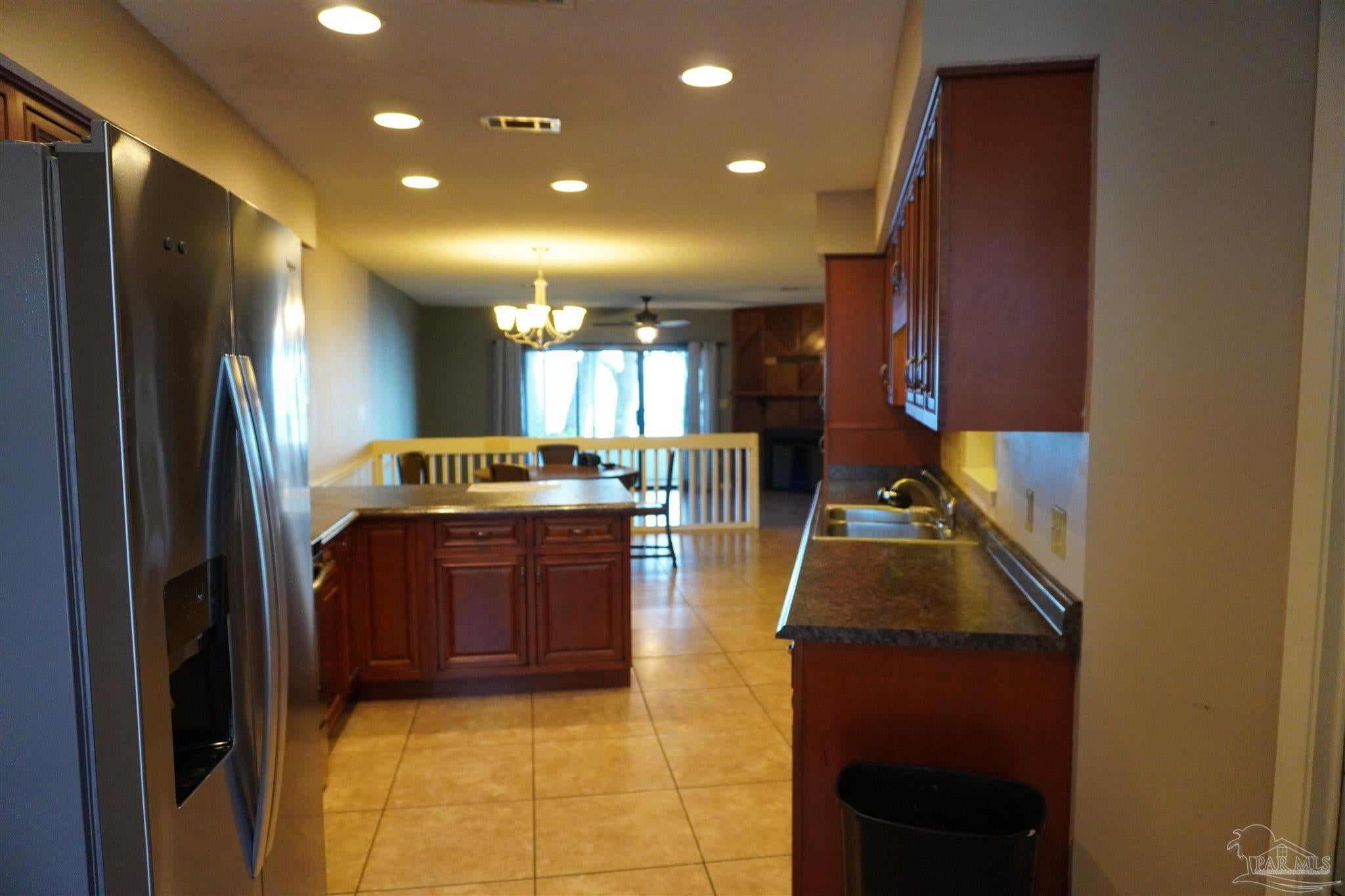 Photo of Listing #672699