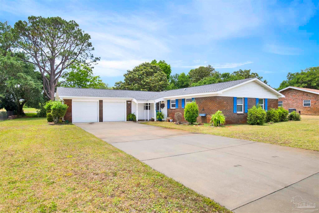 5065 Shoshone Dr, Pensacola