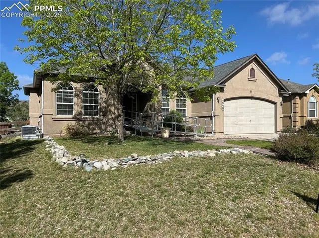 Colorado Springs Real Estate - MLS # 7676636, Residential real estate for Sale in Barnstormers Landing, MLS Listings # 7676636