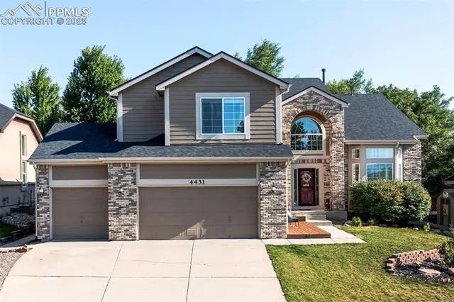 Homes for Sale in Colorado Springs, CO