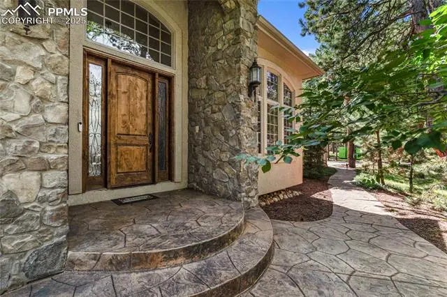 Residential Real Estate for Sale located in the neighborhood of Bent Tree IV, in the city of Monument, CO