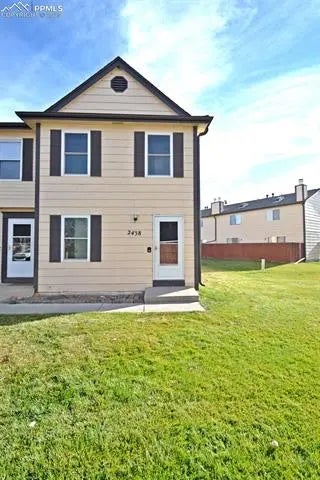 Colorado Springs Homes for Sale in the neighborhood of Lexington Village in the Zipcode of 80916