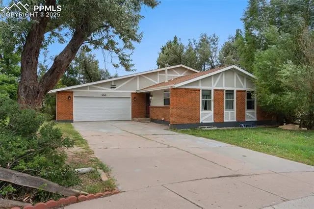 Homes for Sale in Colorado Springs, CO