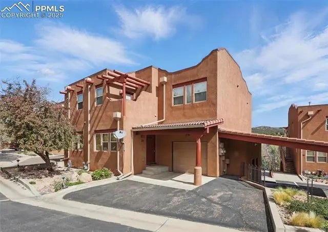5246659, Residential, 18 Taos Place, Manitou Springs, CO, Taos Village Condominiums, 80829