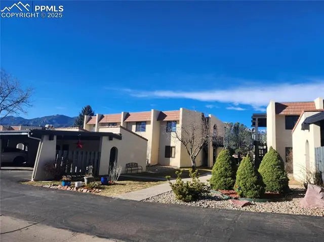 Colorado Springs Homes for Sale in the neighborhood of Villa Sierra in the Zipcode of 80904